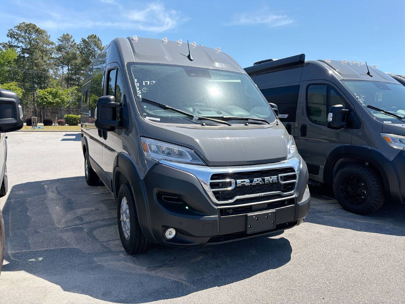 A photo of this 2027 Thor FREEDOM ELITE 17D