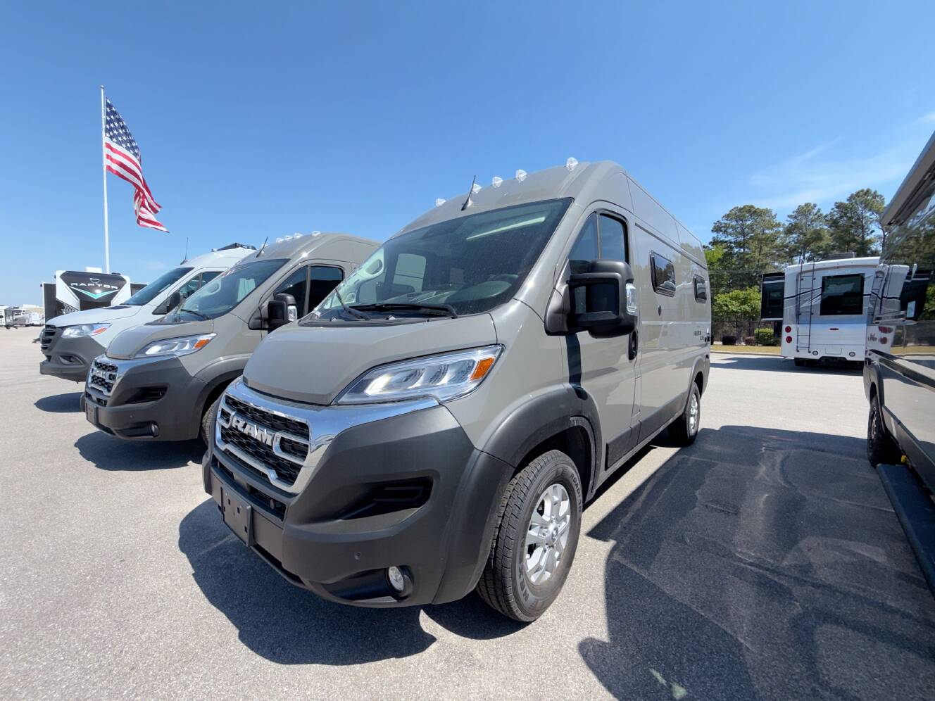 A photo of this 2027 Thor FREEDOM ELITE 17D