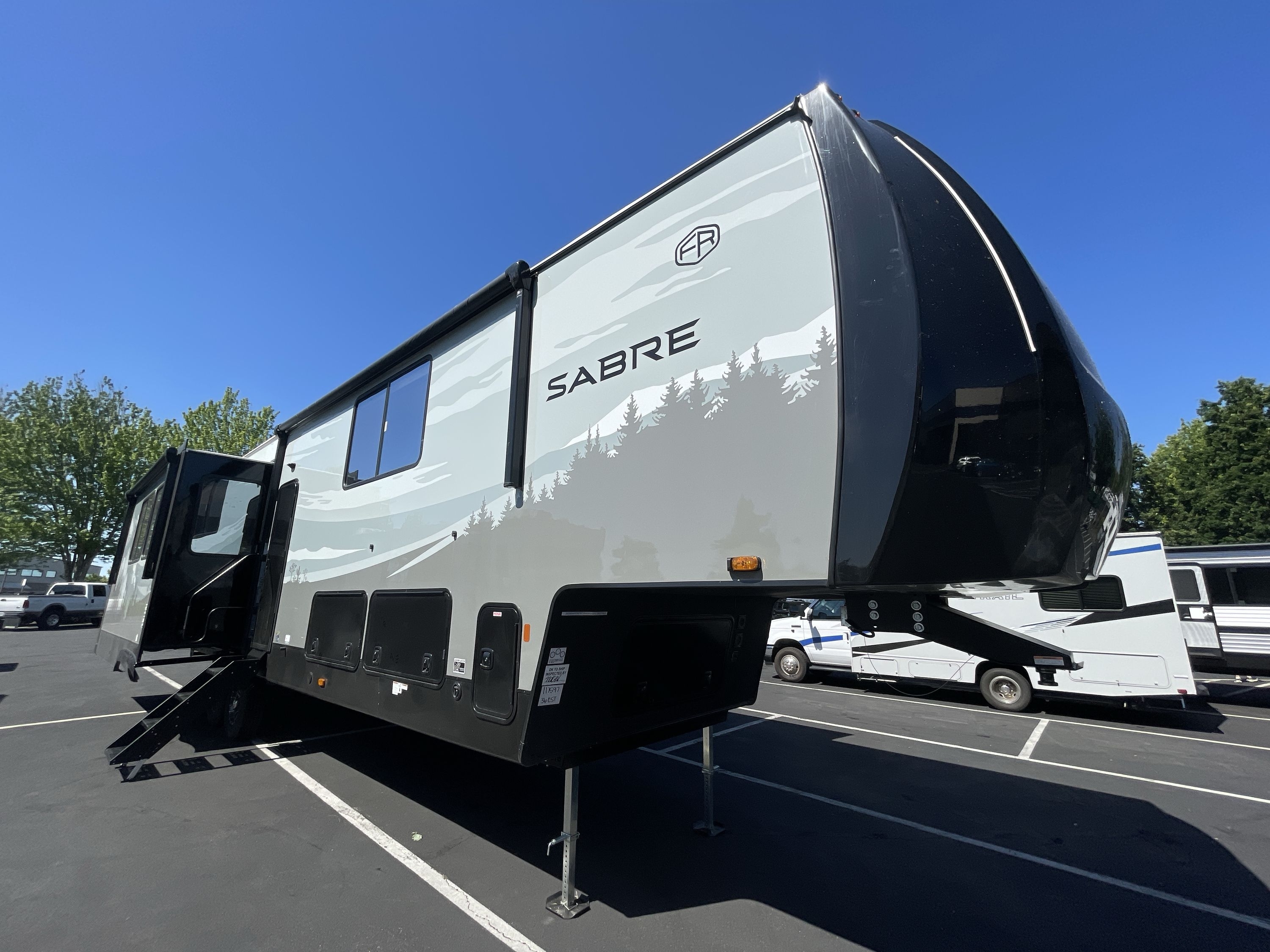 2026 Forest River SABRE 36ESTRLD in wood village OR