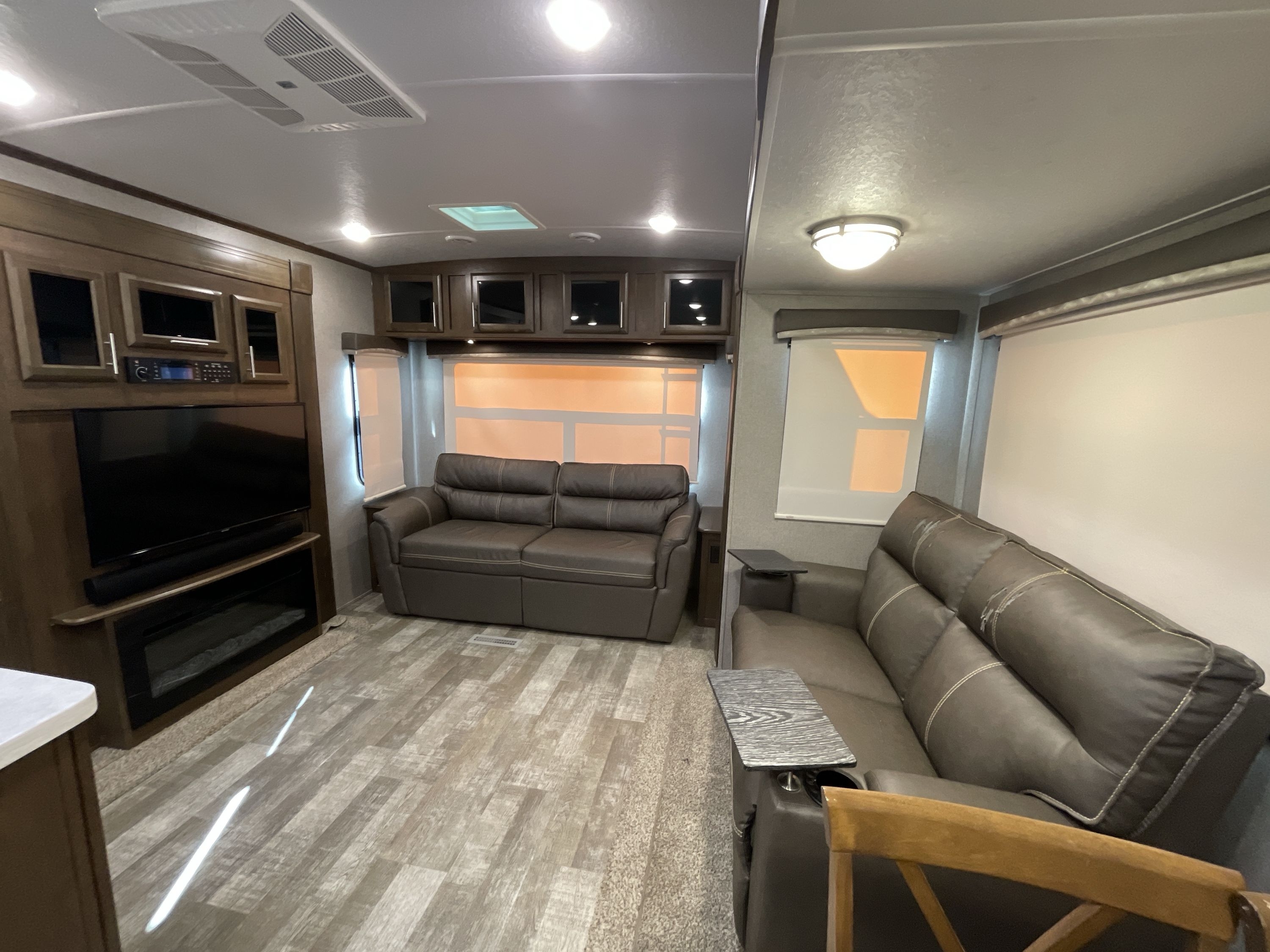 2020 Forest River ROCKWOOD SIGNATURE ULTRA LITE 8328BS in dothan AL