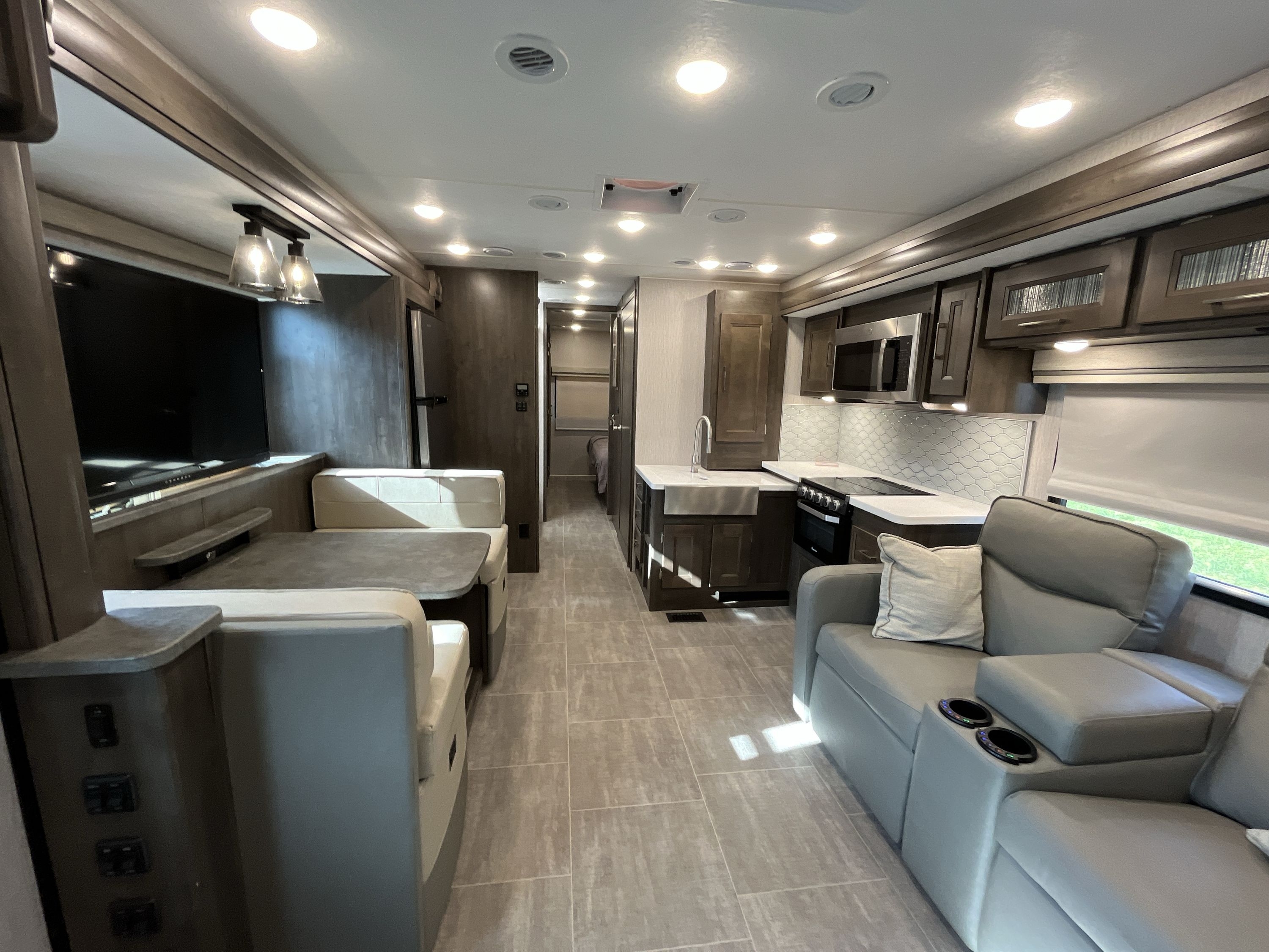 2022 Coachmen MIRADA 315KS in branson MO