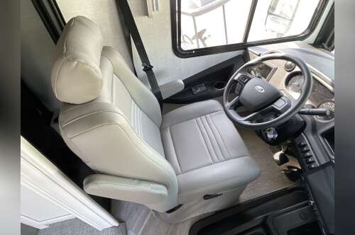 2026 Fleetwood BOUNDER 33C in midway FL