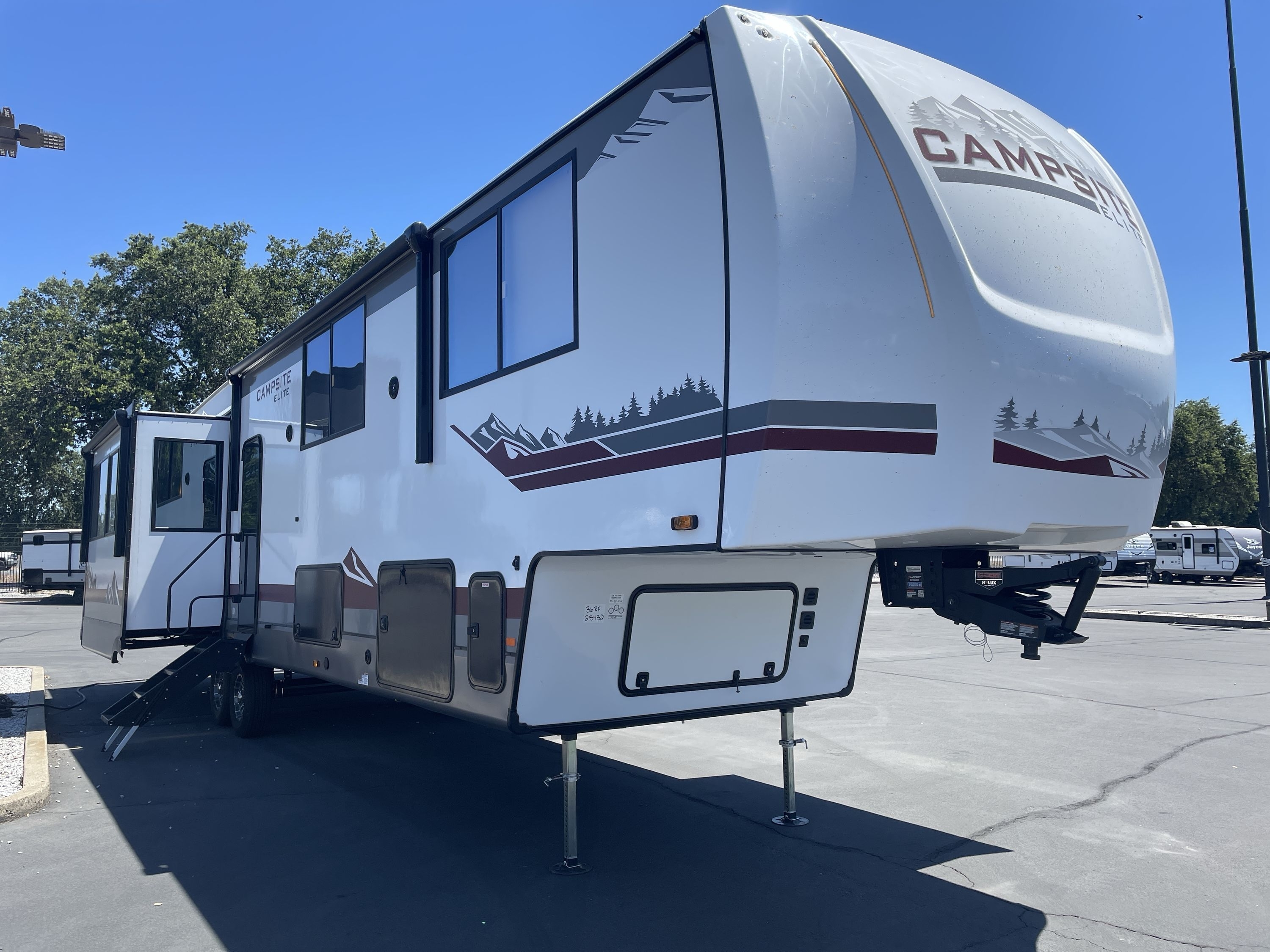 2027 Forest River CAMPSITE ELITE 36RF in anderson CA