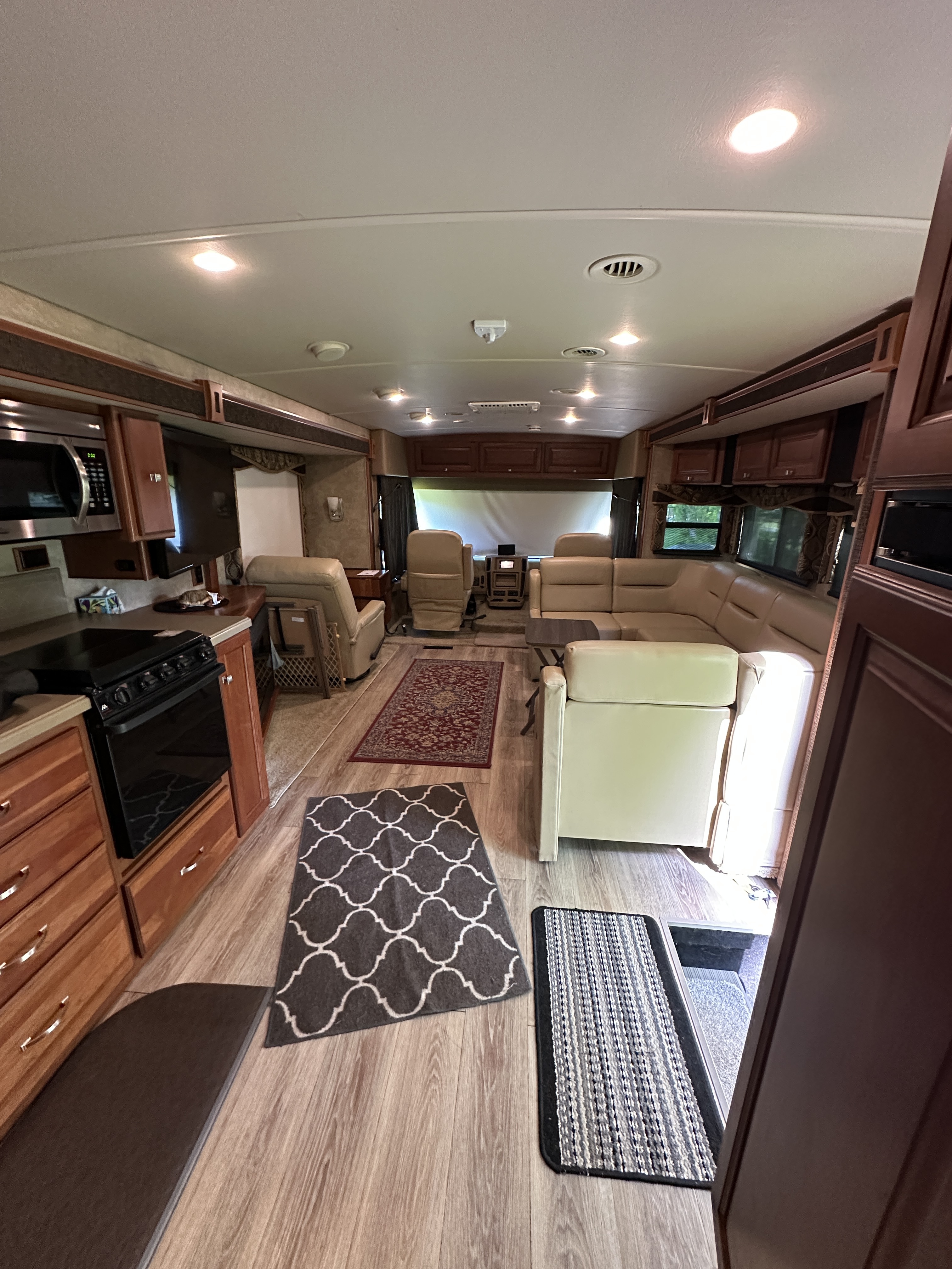 2015 Winnebago SIGHTSEER 35G in edgewood MD