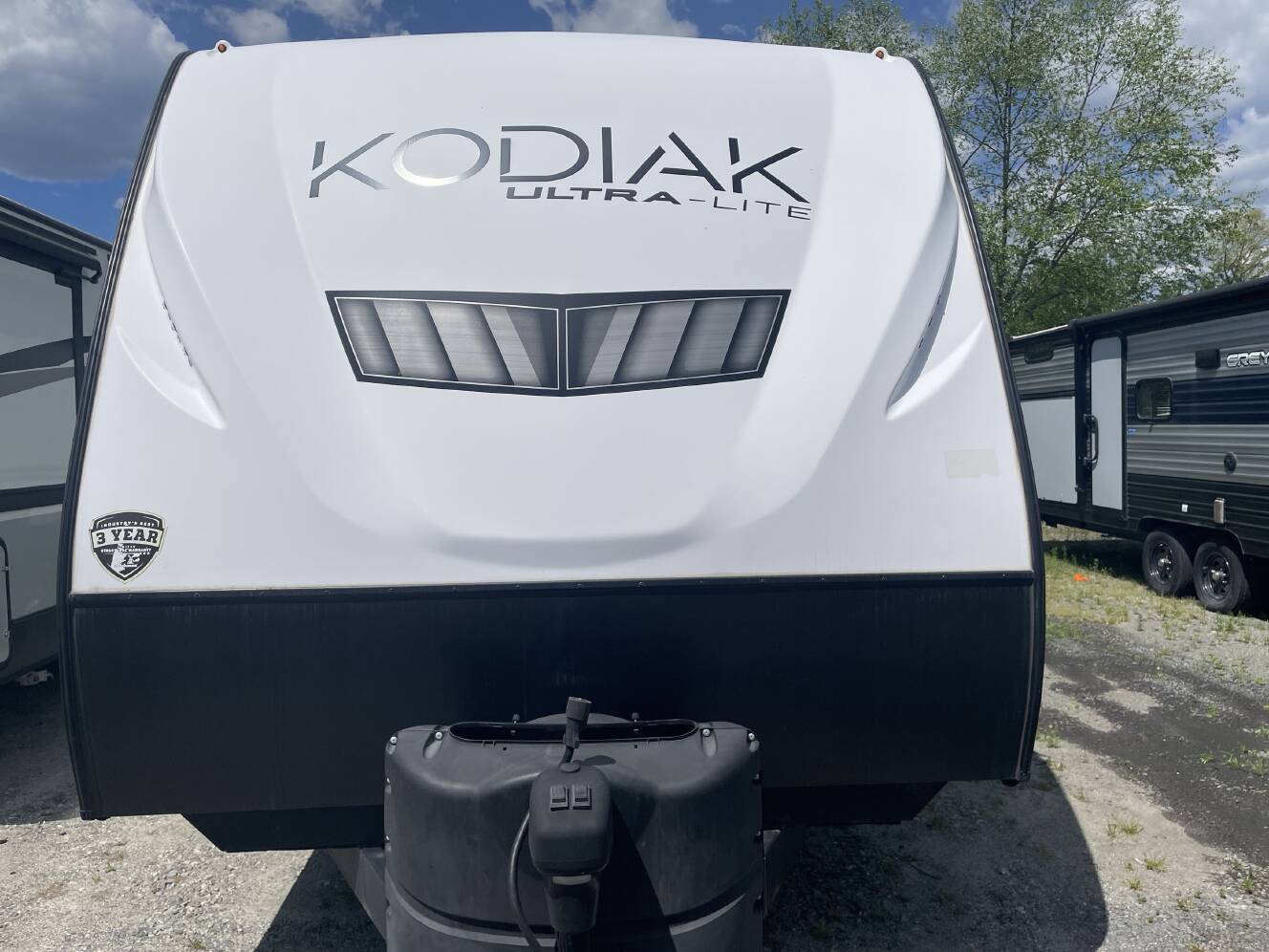 A photo of this 2023 Dutchmen KODIAK 332BHSL