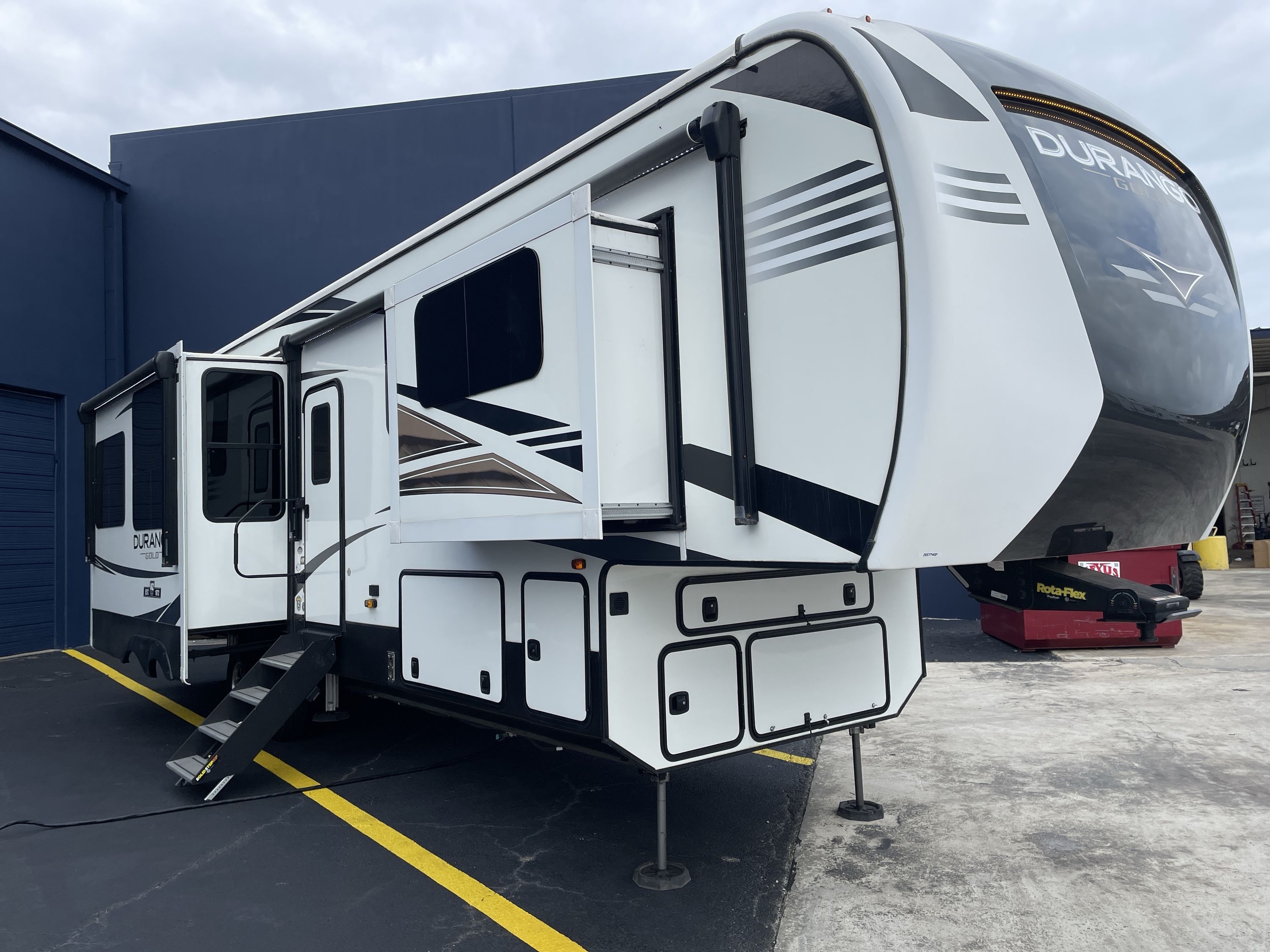 2022 K-Z Rv DURANGO GOLD 358RPQ RV