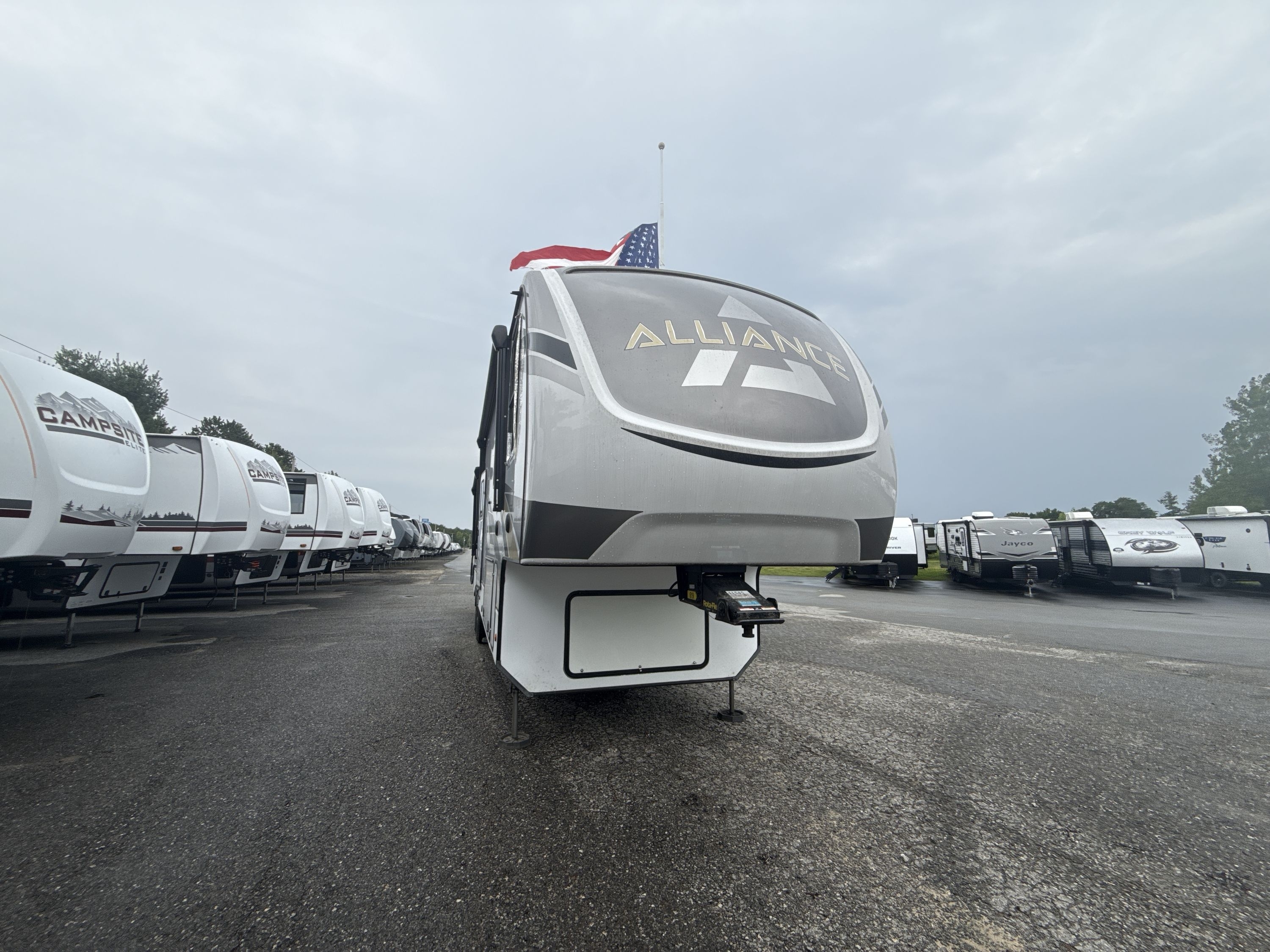 2021 Alliance PARADIGM 340RL RV