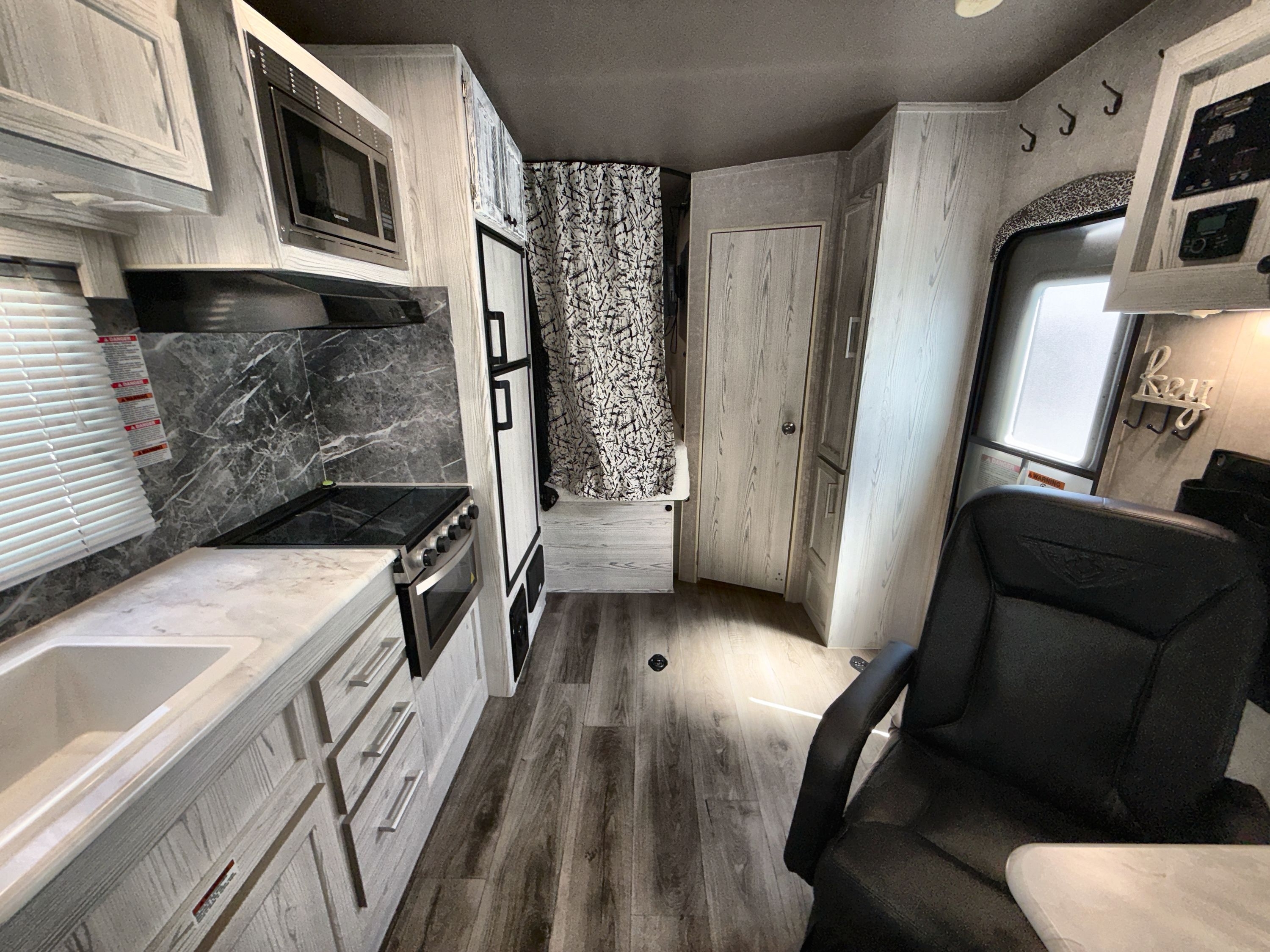 2023 Eclipse Rv ATTITUDE LIMITED 19FBG-LE in bakersfield CA