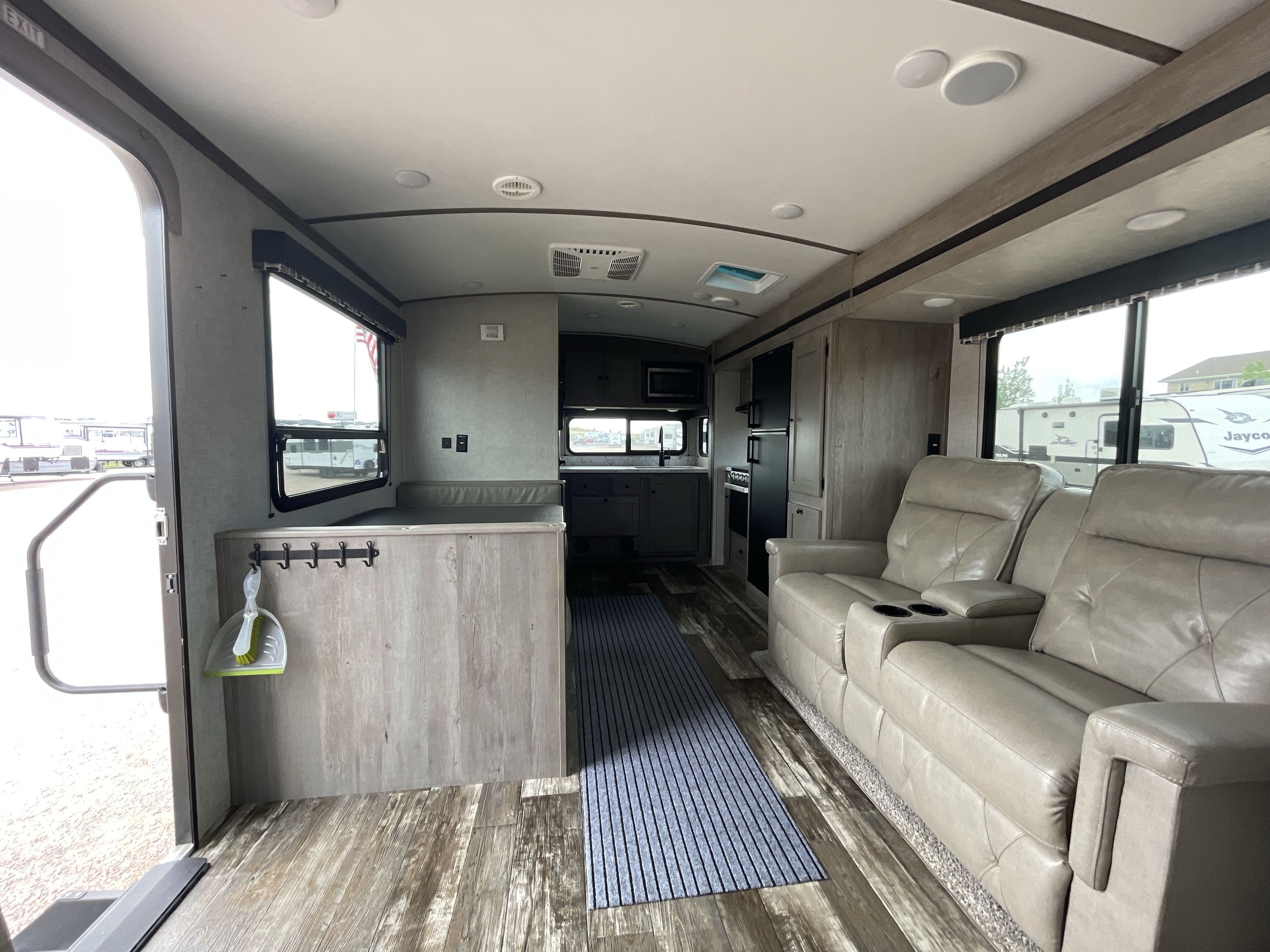 2020 Keystone OUTBACK ULTRA-LITE 221UMD in summerset SD