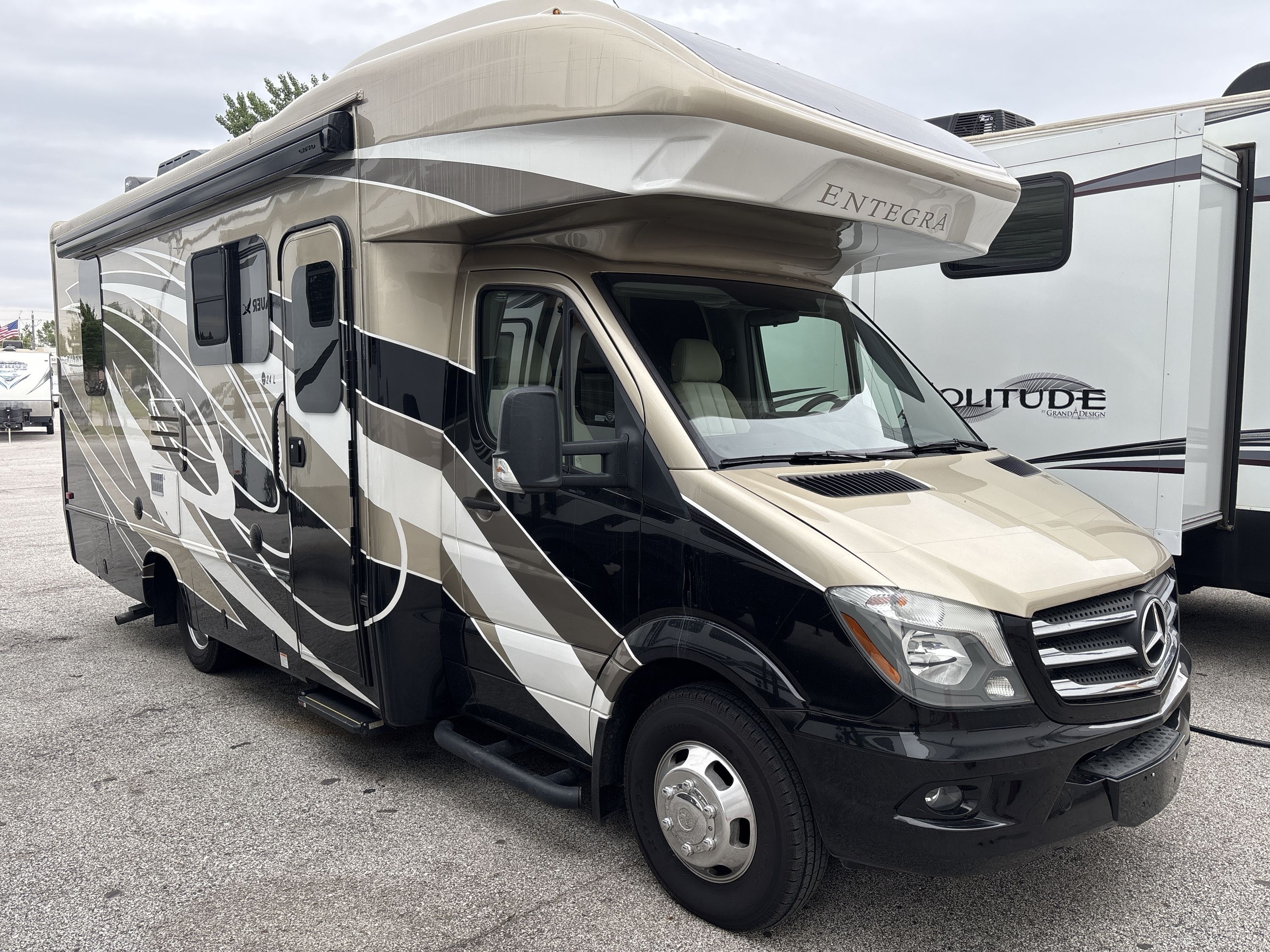2019 Entegra Coach QWEST 24L RV