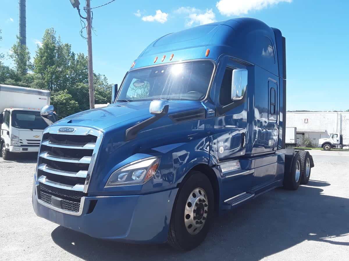 2020 FREIGHTLINER CASCADIA 126 in Pittsburgh, PA