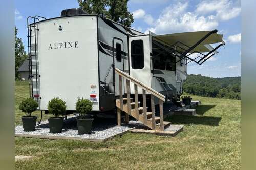 2021 Keystone ALPINE 3910RK in copper hill VA
