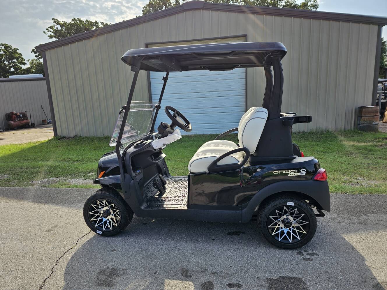 A photo of this 2027 Club Car ONWARD