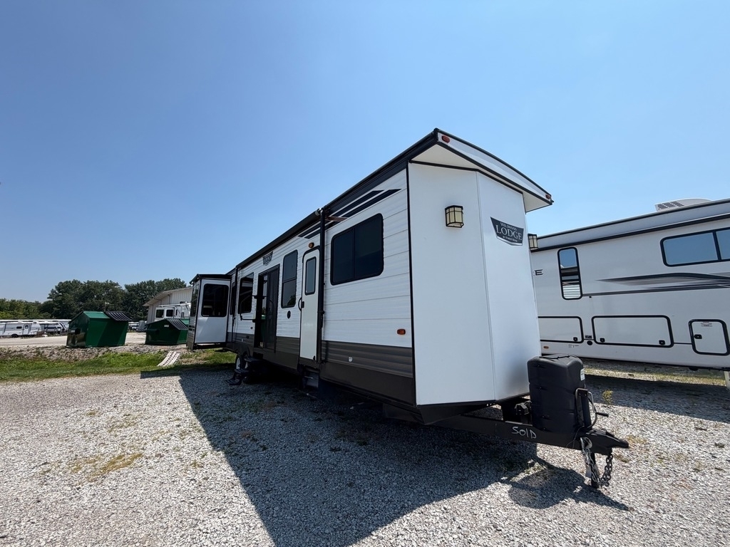 2020 Forest River Wildwood Lodge 395RET in schererville IN
