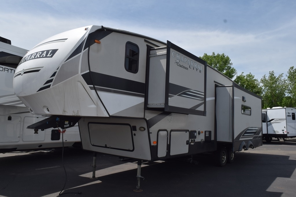 2020 Coachmen Chaparral Lite 30RLS in south windsor CT