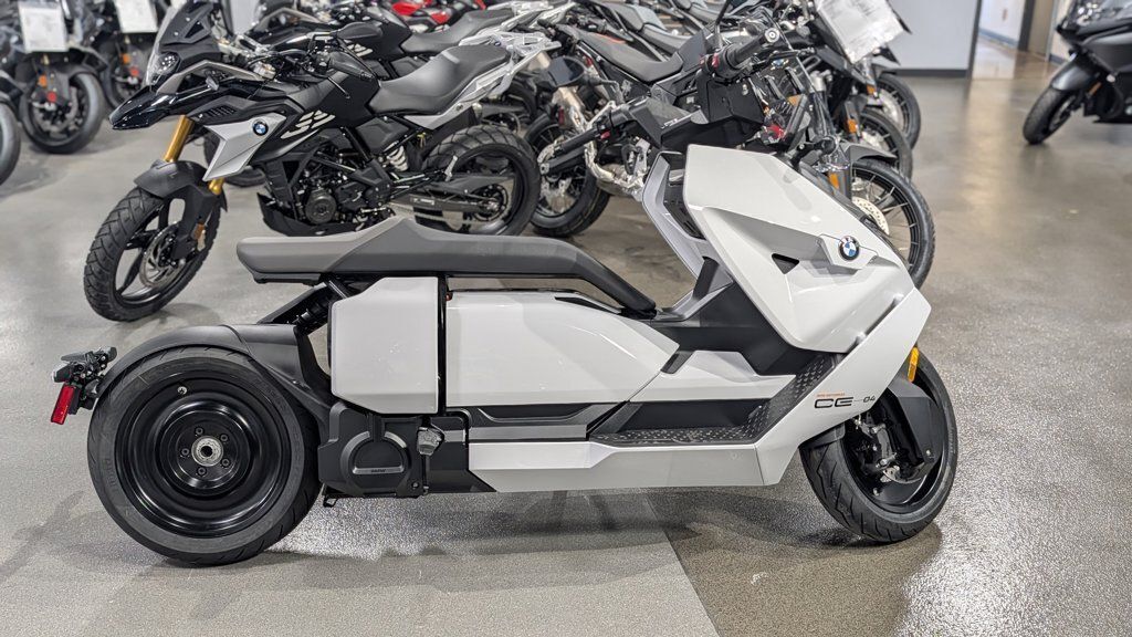 2025 BMW CE 04 Light White 04 in Greensboro, NC