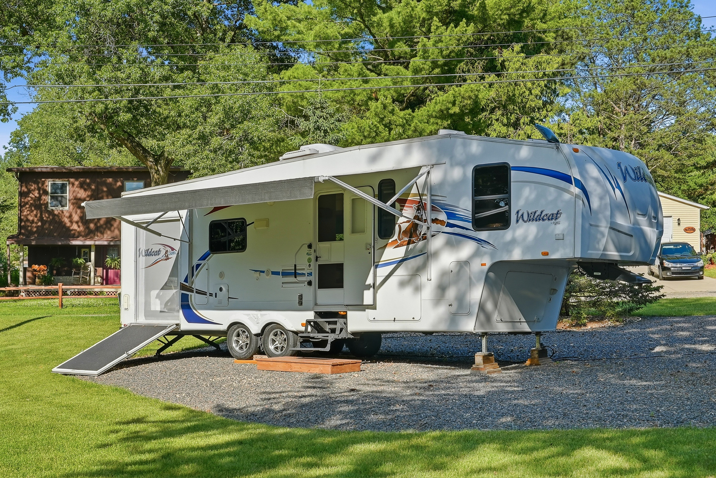 2010 Forest River WILDCAT 31THSB RV