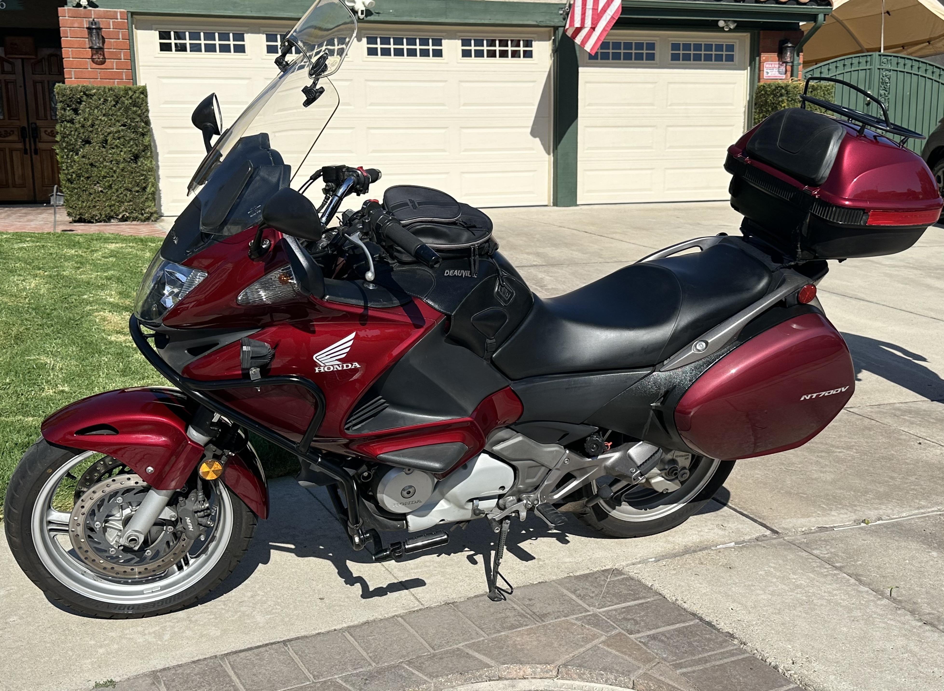 2010 Honda NT700V BASE BASE in Simi Valley, CA