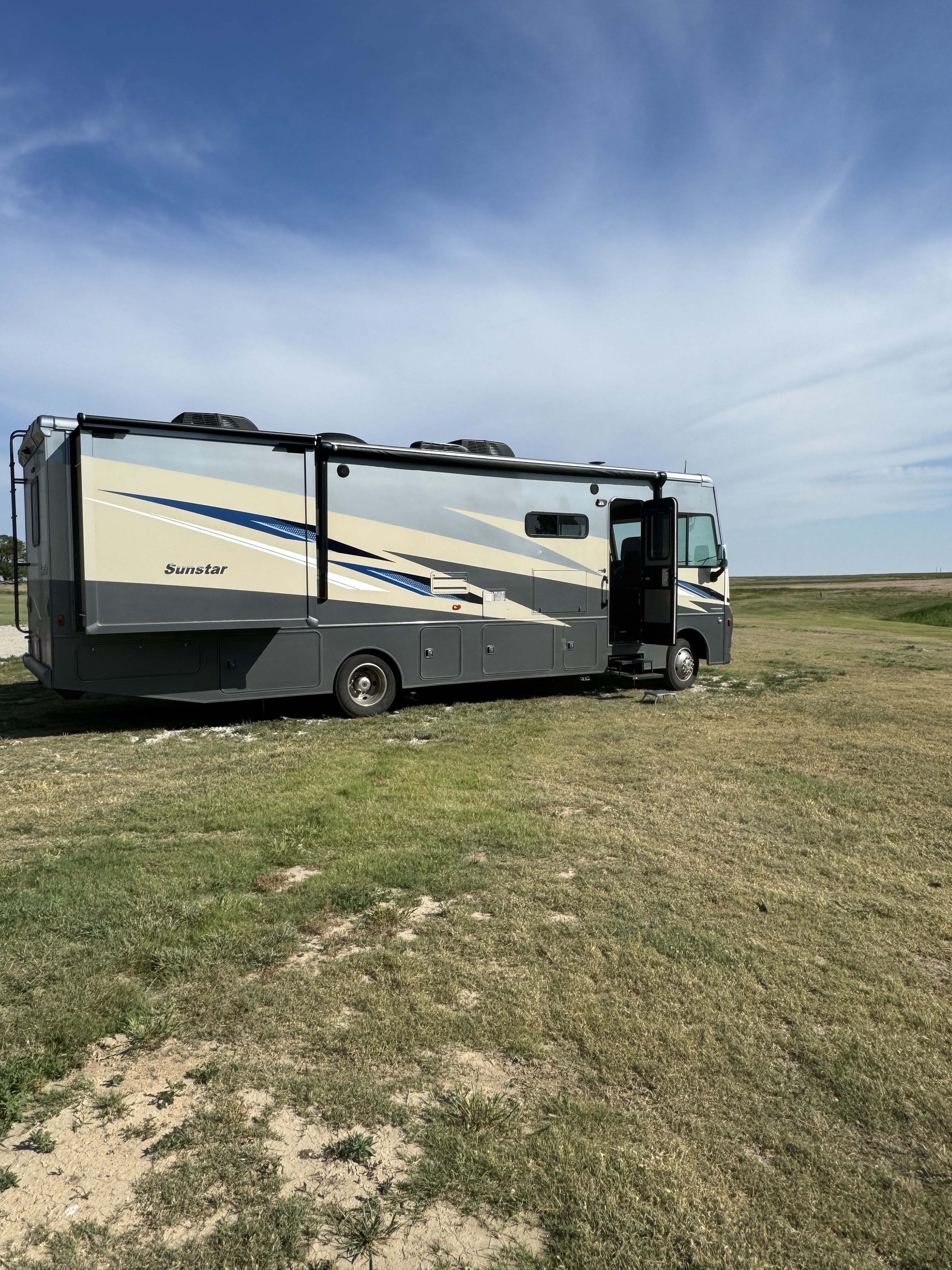 2020 Winnebago SUNSTAR 32YE in graham WA