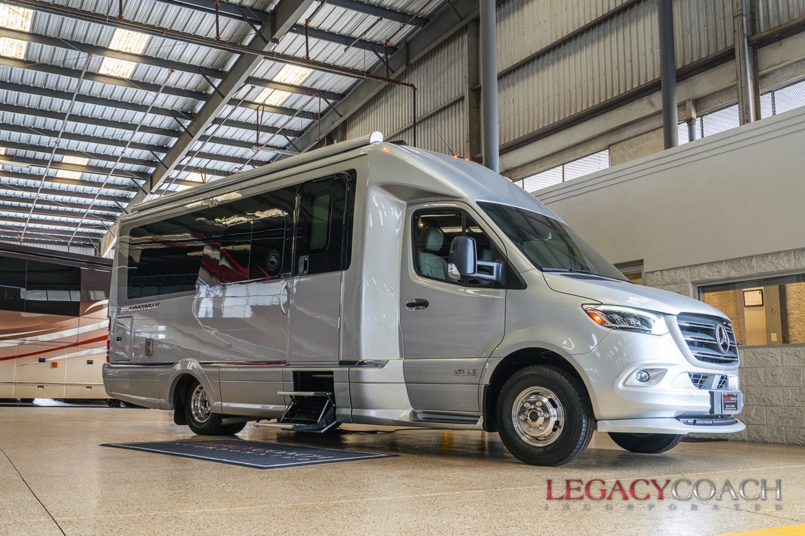 2021 Airstream ATLAS MURPHY SUITE TOMMY BAHAMA EDITION RV