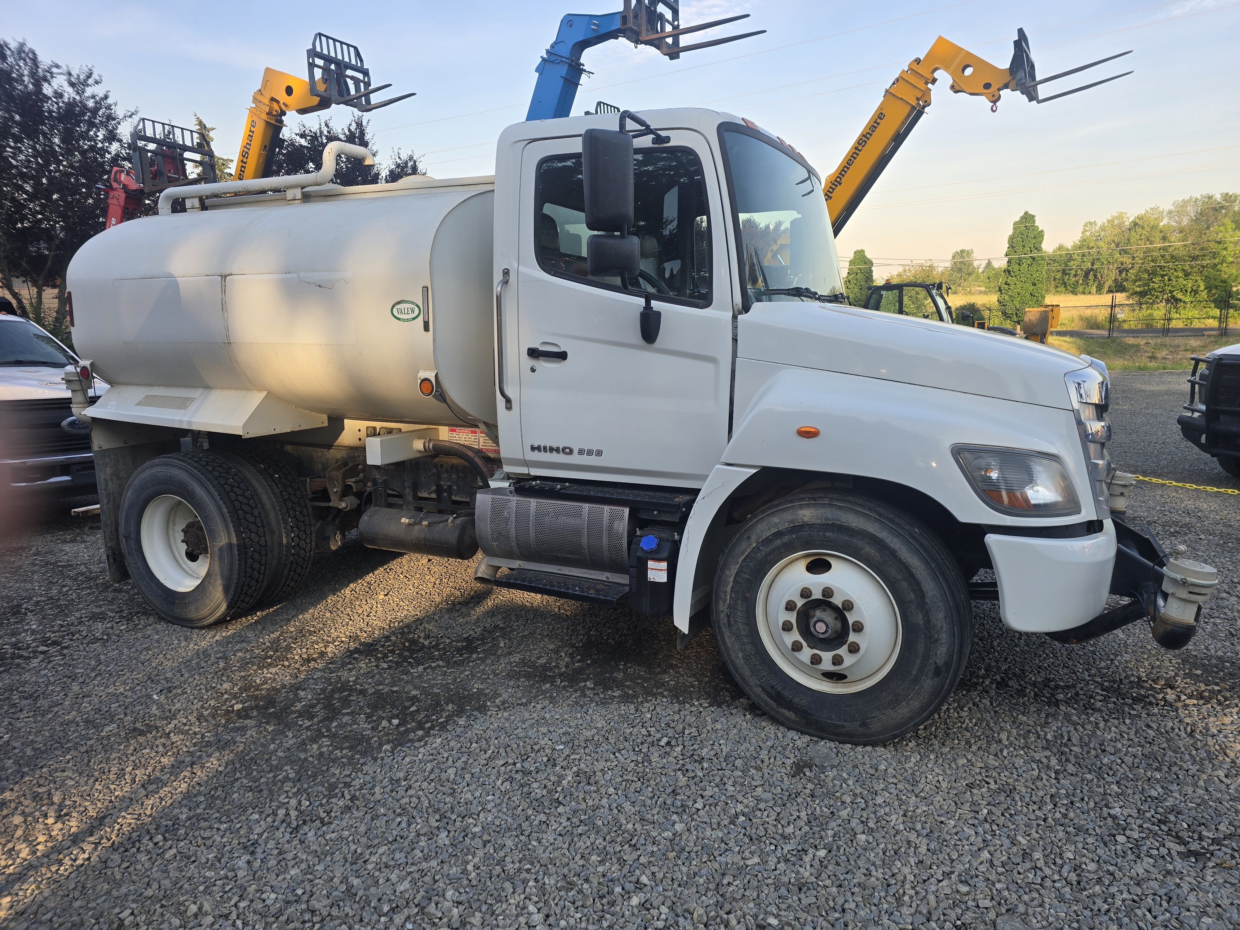 2019 HINO 338 in Ridgefield, WA