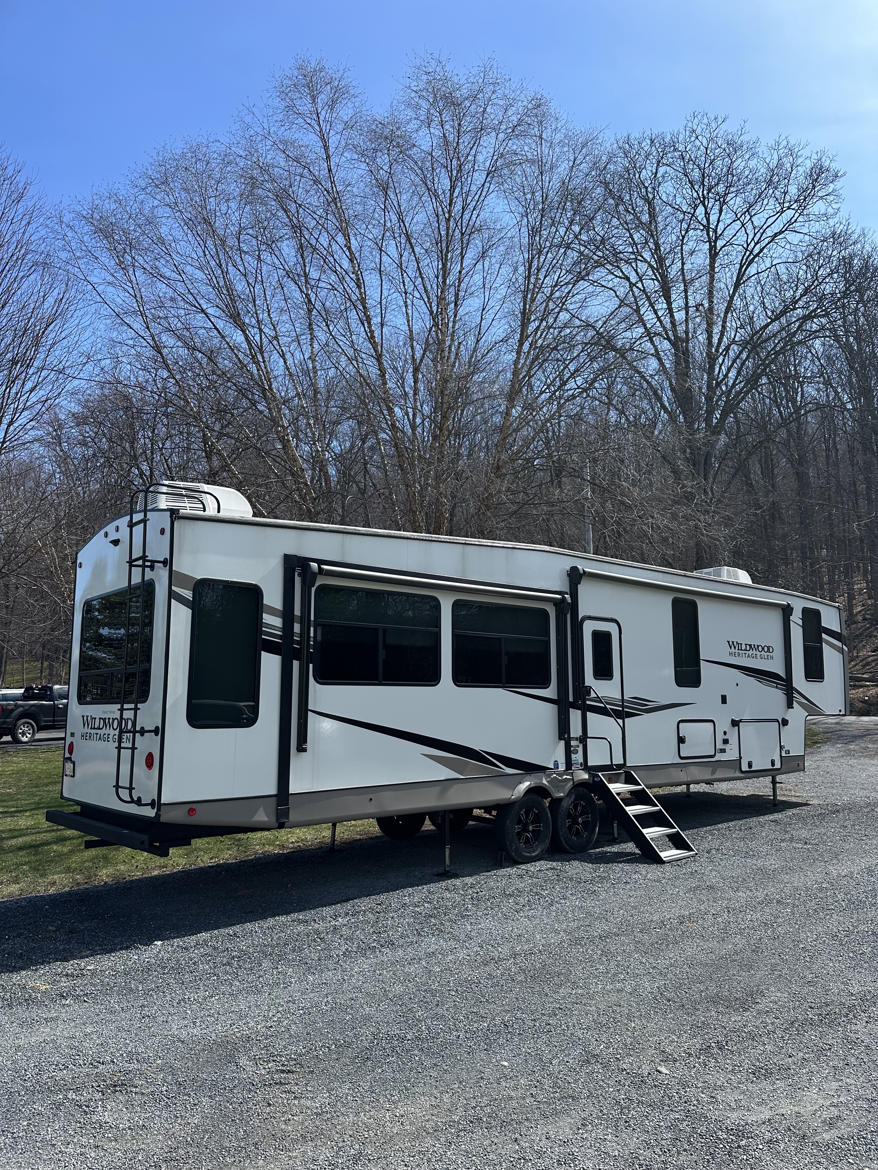 2023 Forest River WILDWOOD HERITAGE GLEN 369BL in warwick NY