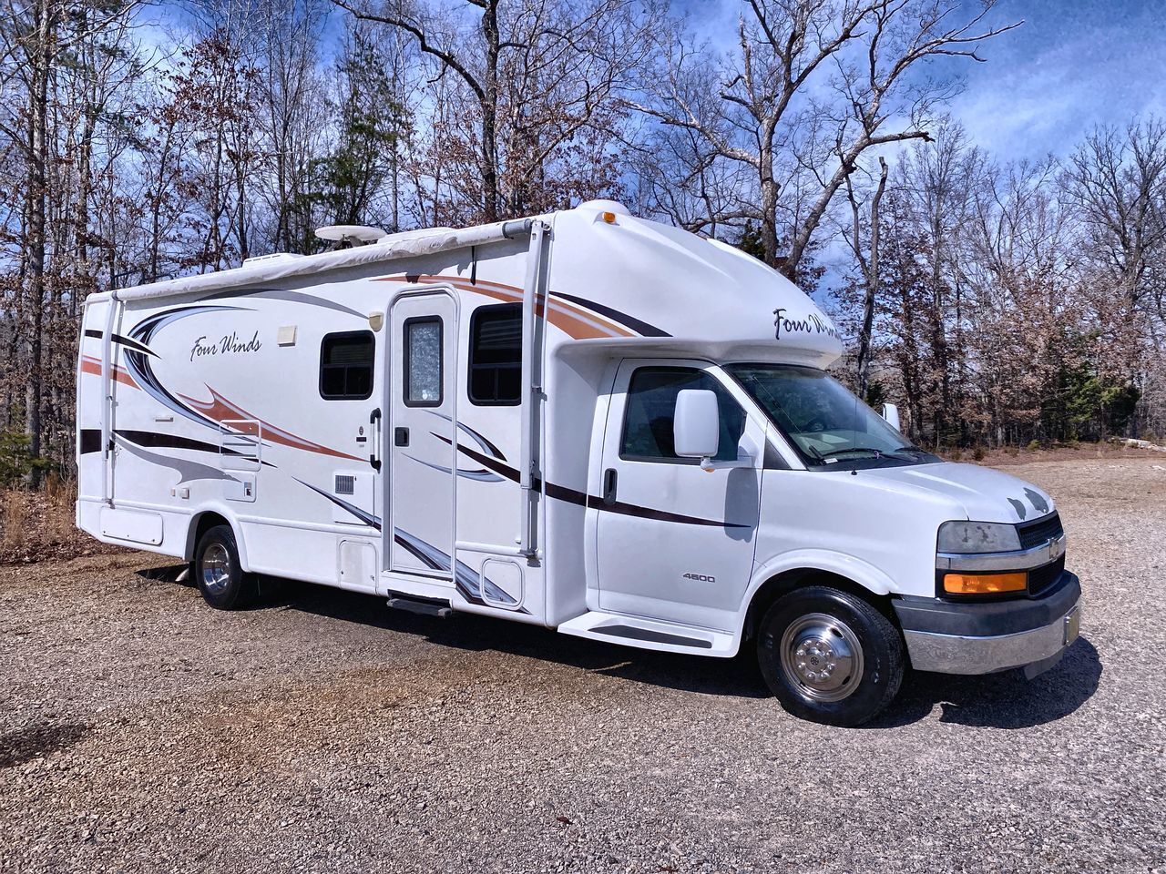 2011 Thor Motor Coach Four Winds Siesta Class C 28BK-Ford in ringgold VA