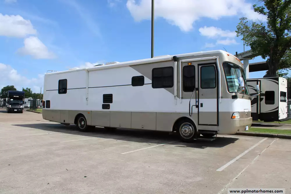 2003 Safari CHEETAH 3742 in houston TX