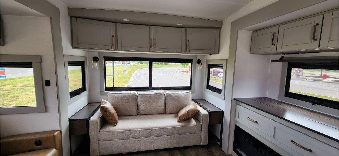 A photo of this 2024 Brinkley MODEL Z 3100