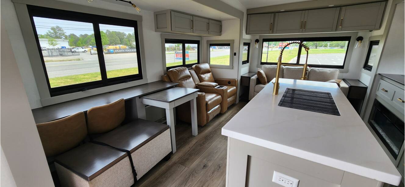 A photo of this 2024 Brinkley MODEL Z 3100