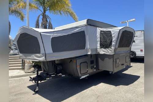 2024 Forest River Flagstaff MAC 425M in santa paula CA