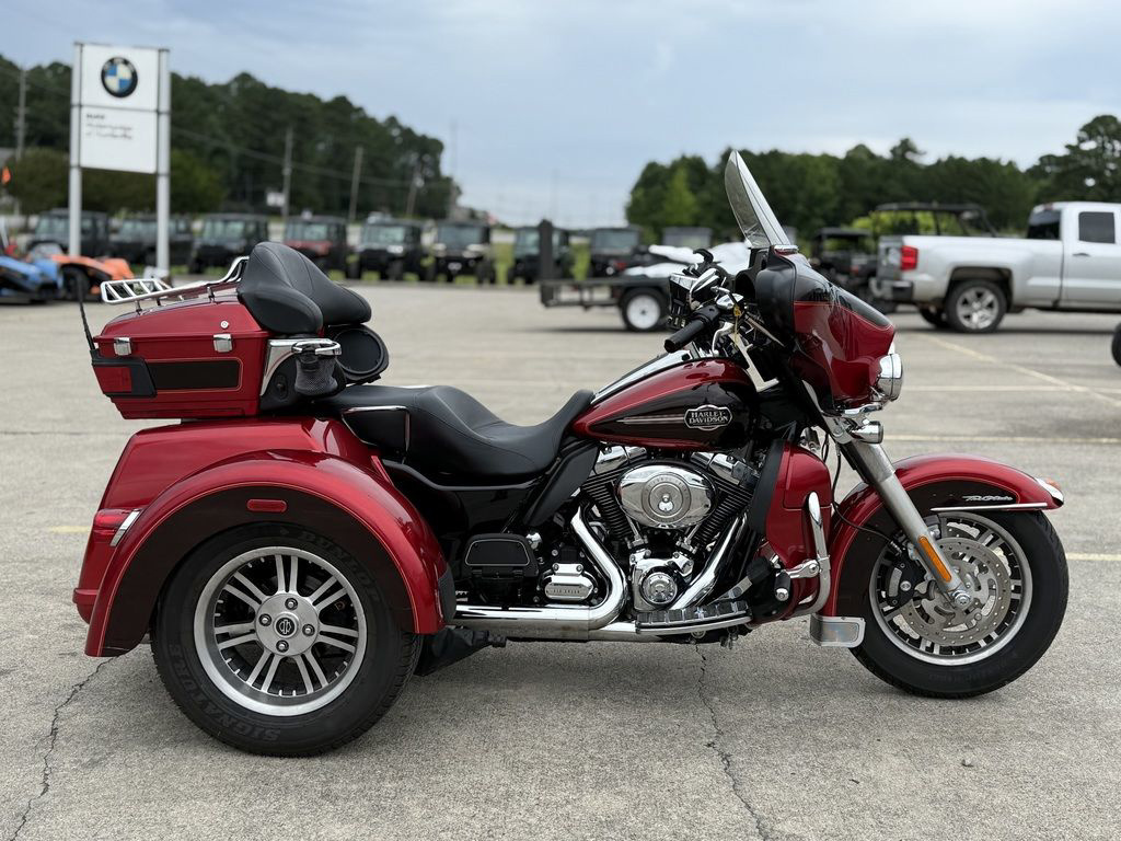 2012 Harley-Davidson Trike FLHTCUTG - Tri Glide Ultra Classic ULTRA CLASSIC® in Huntsville, AL