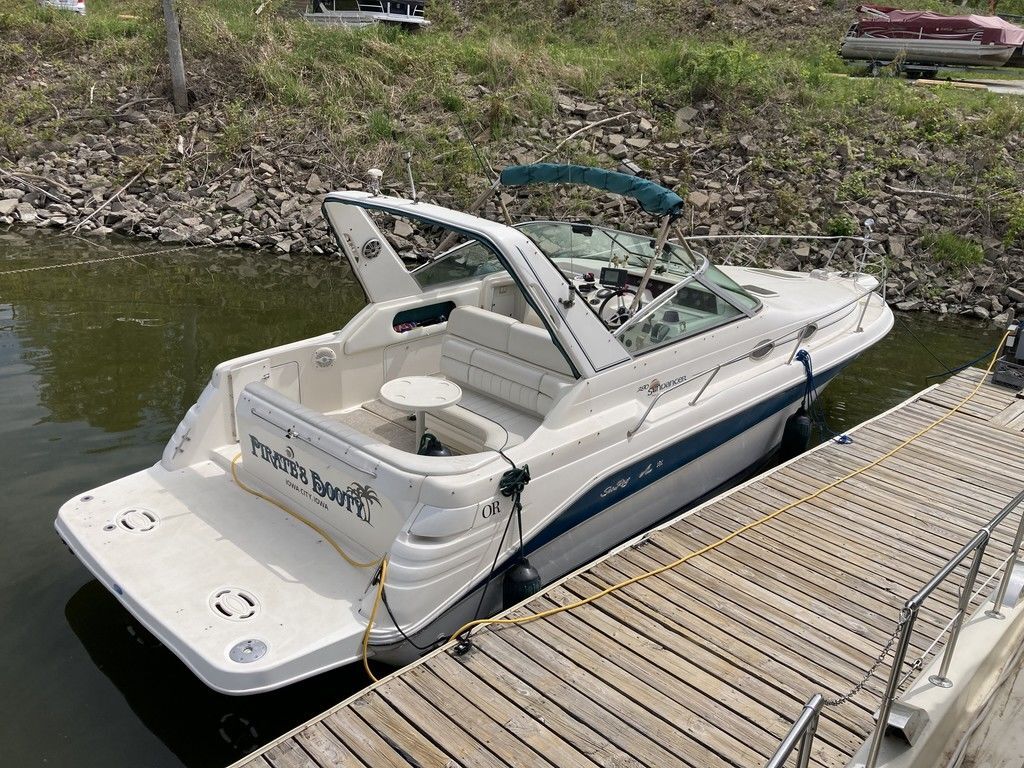 1996 Sea Ray 290 Sundancer in iowa city IA