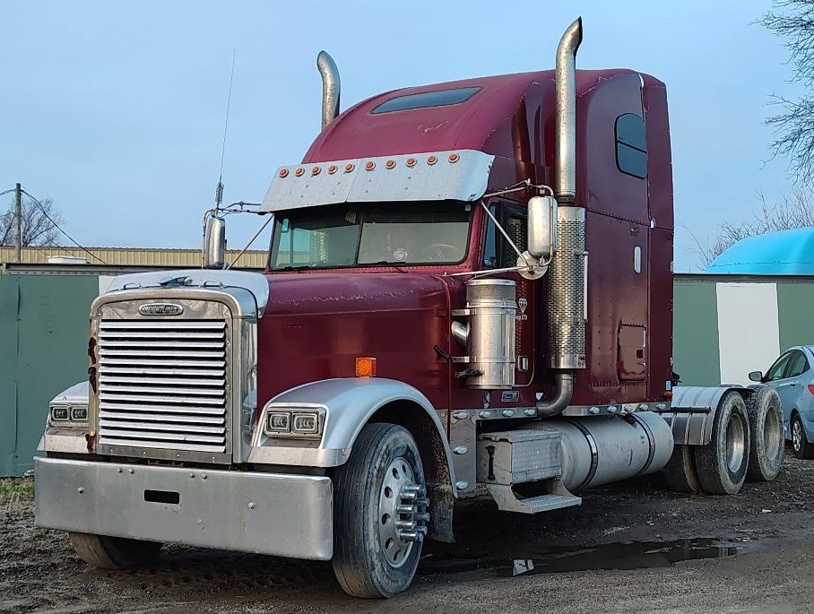 2005 FREIGHTLINER FLD132 Classic XL in Prairieville, LA