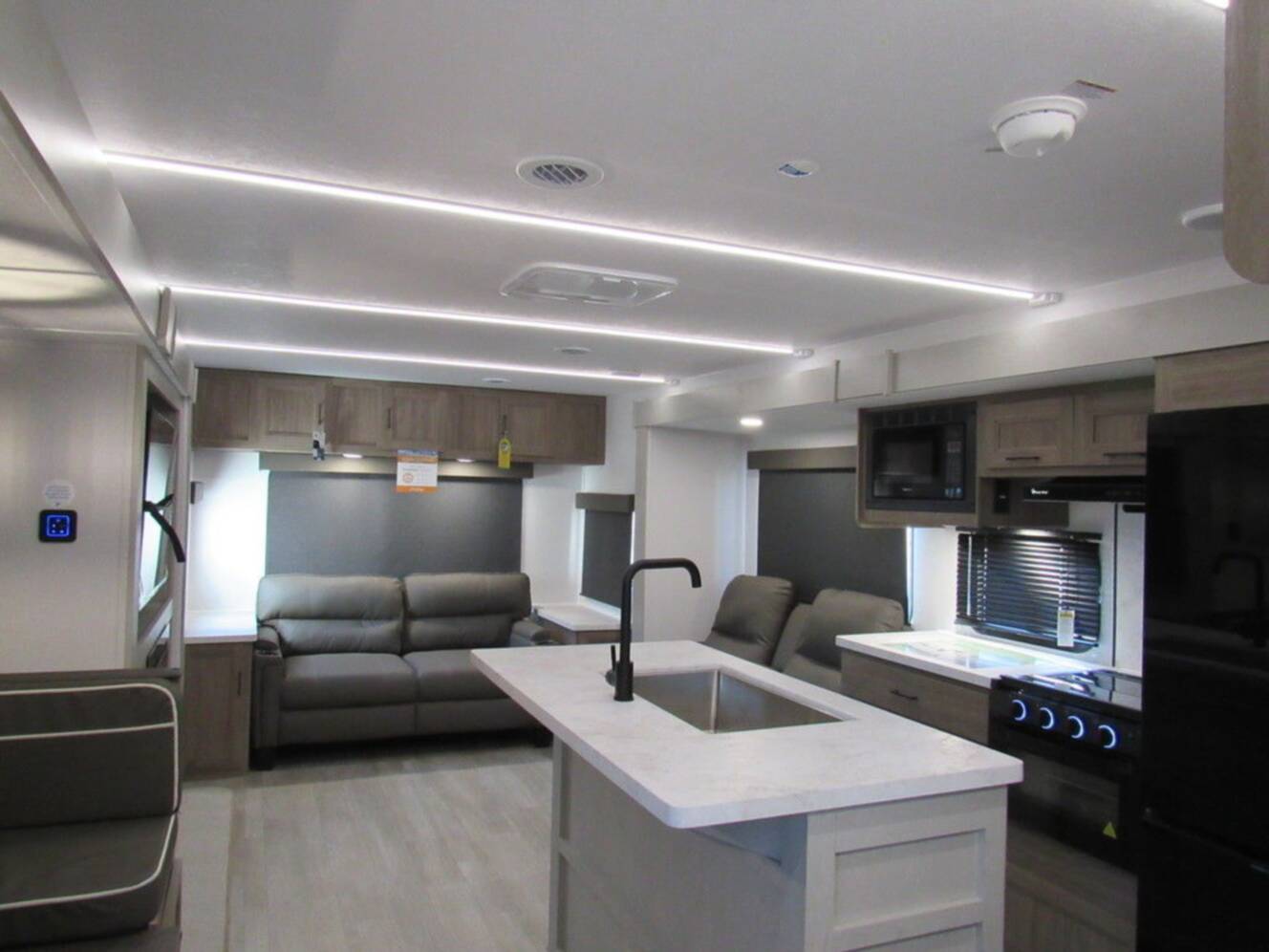 A photo of this 2026 Coachmen Freedom Express Ultra Lite 324RLDS