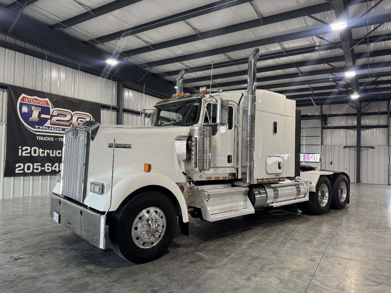2020 KENWORTH W900L in Pell City, AL
