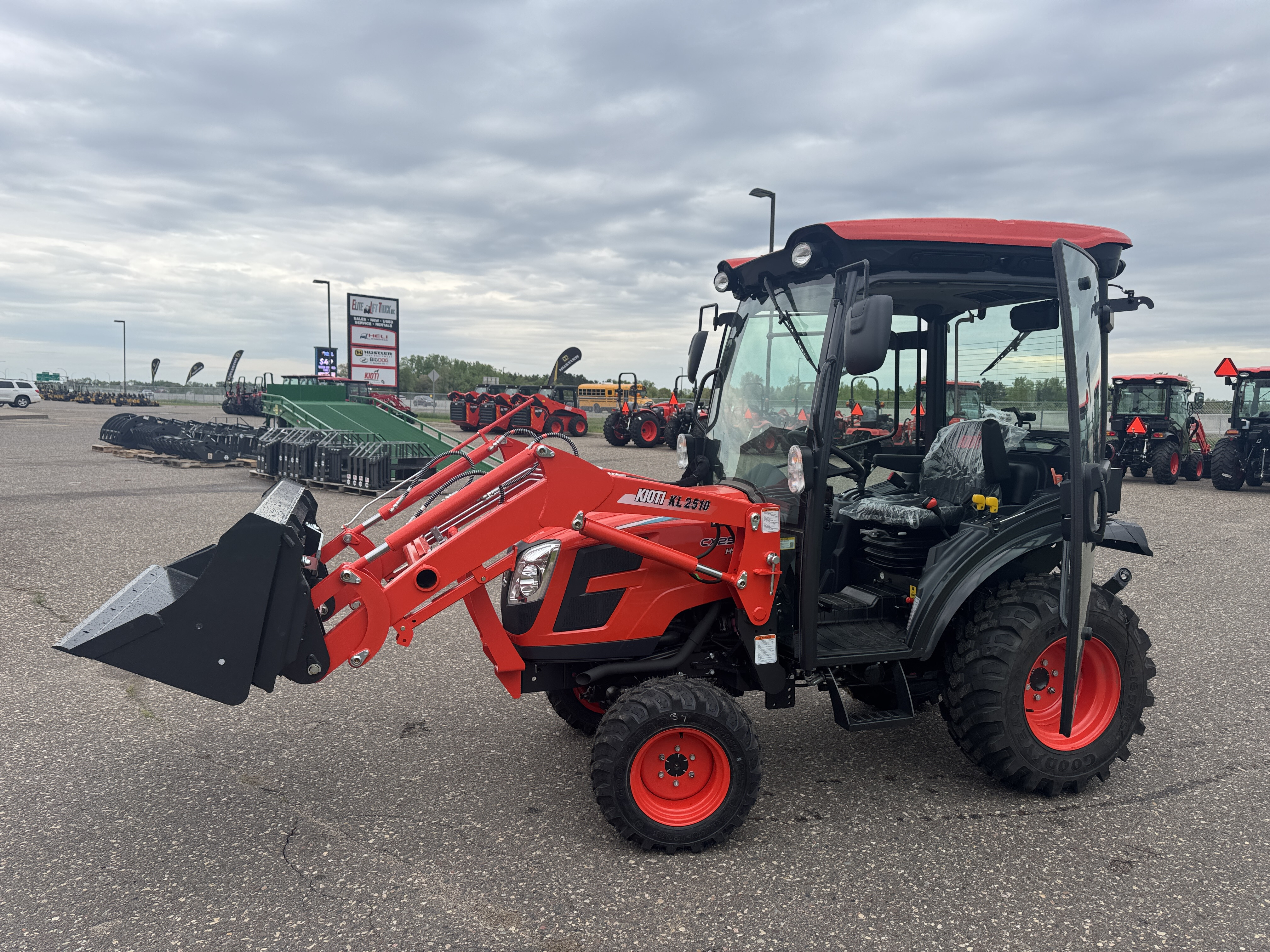 2026 Kioti CX2510CH in Anoka, MN