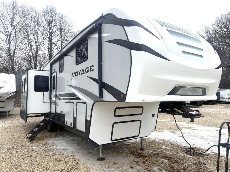 2021 Winnebago Voyage 3134RL in slinger WI
