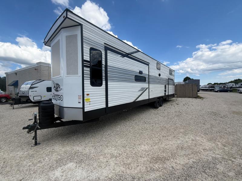 2026 Jayco Jay Flight Bungalow 401LOFT DS in slinger WI