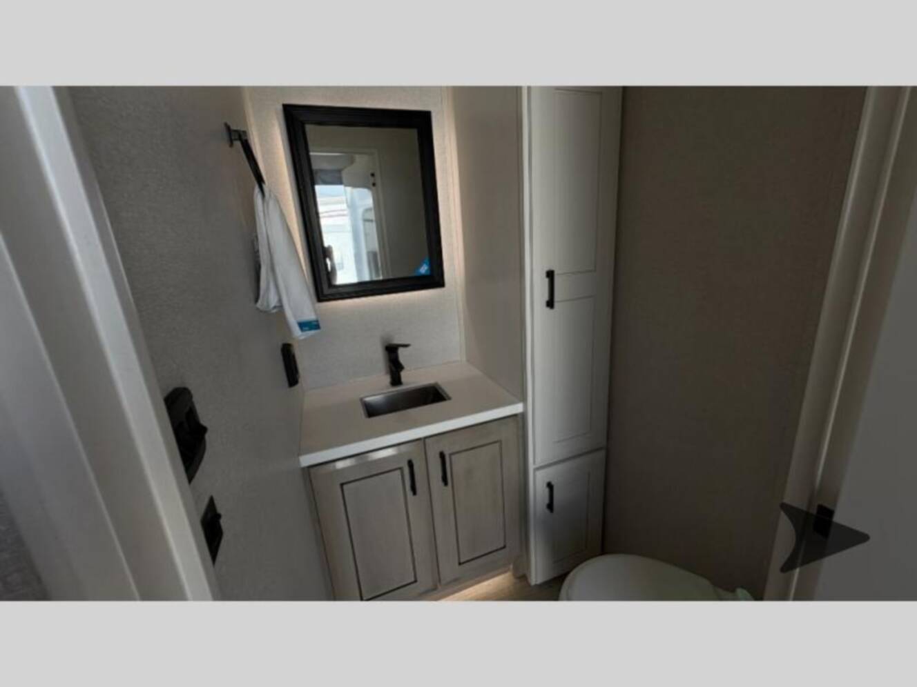 A photo of this 2026 Jayco Pinnacle 38FBRK