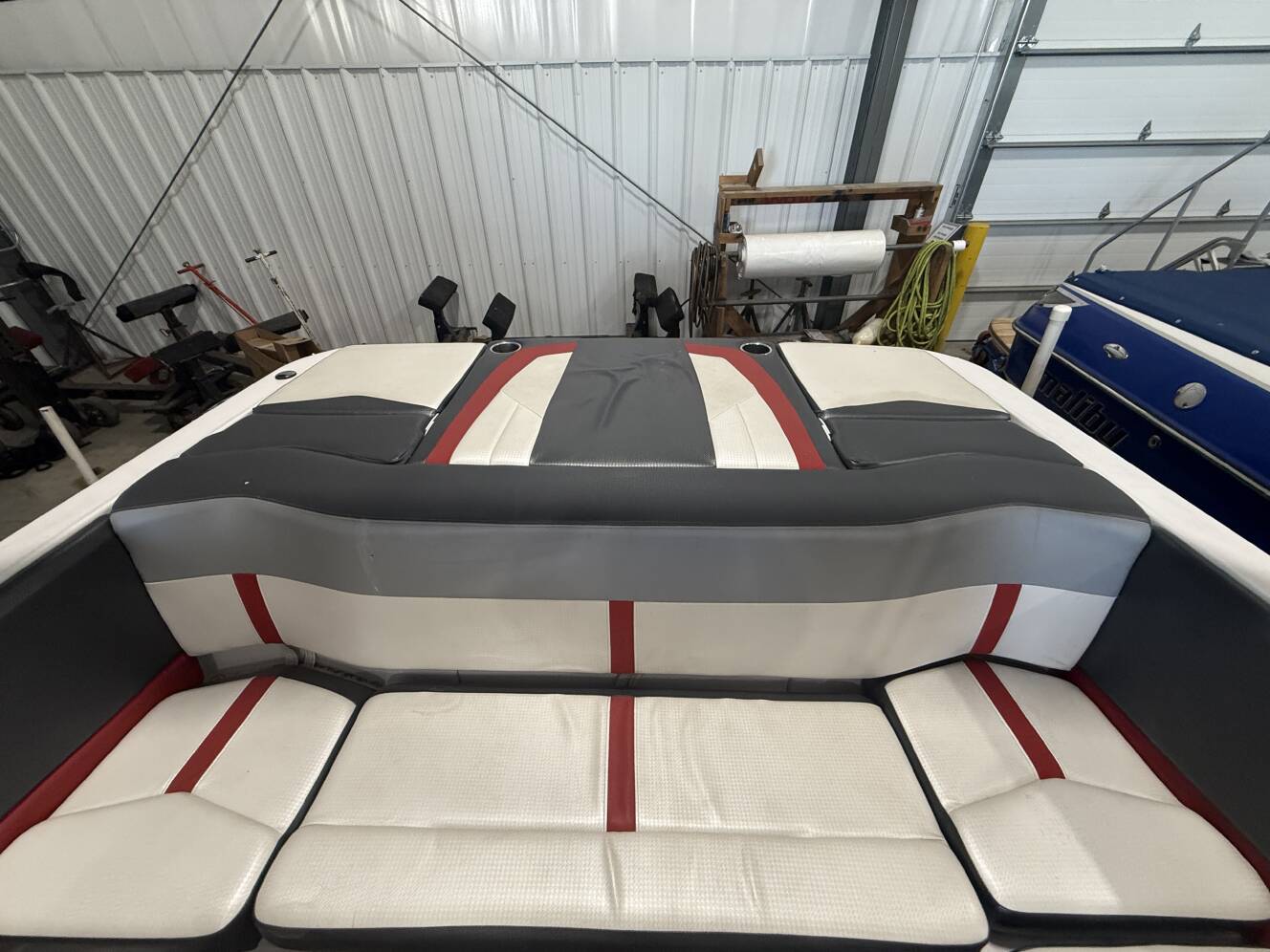 A photo of this 2017 Four Winns 200H SIGNATURE