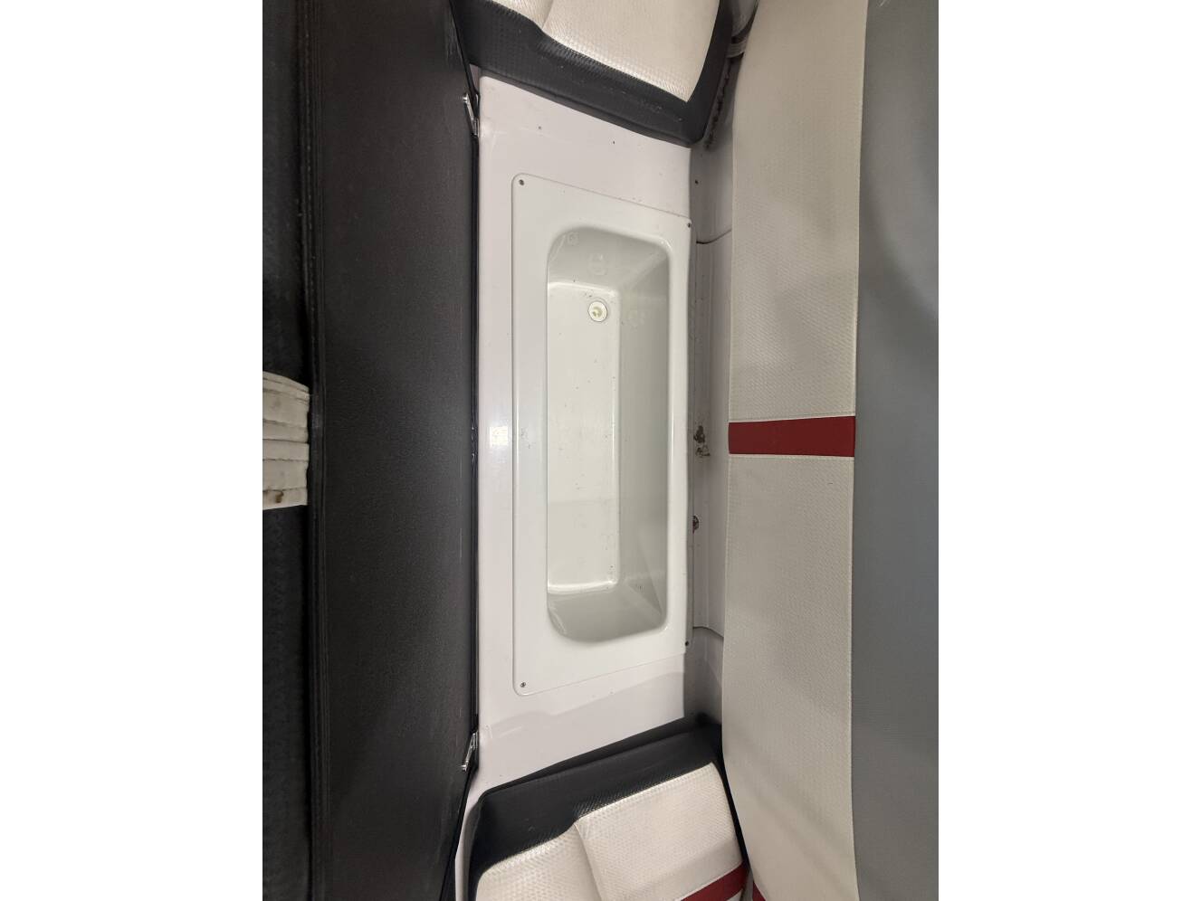 A photo of this 2017 Four Winns 200H SIGNATURE