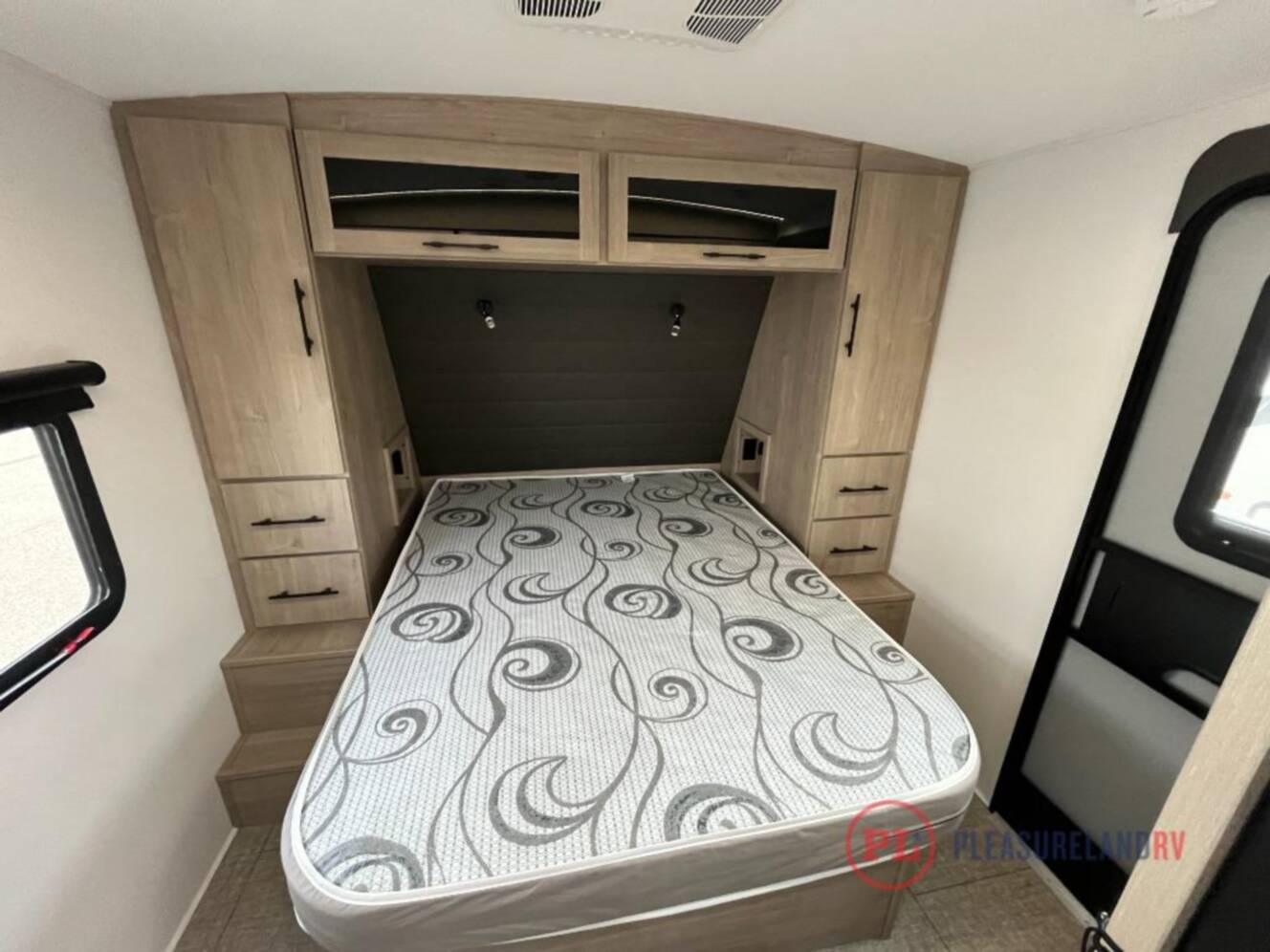 A photo of this 2025 Grand Design Imagine 2500RL