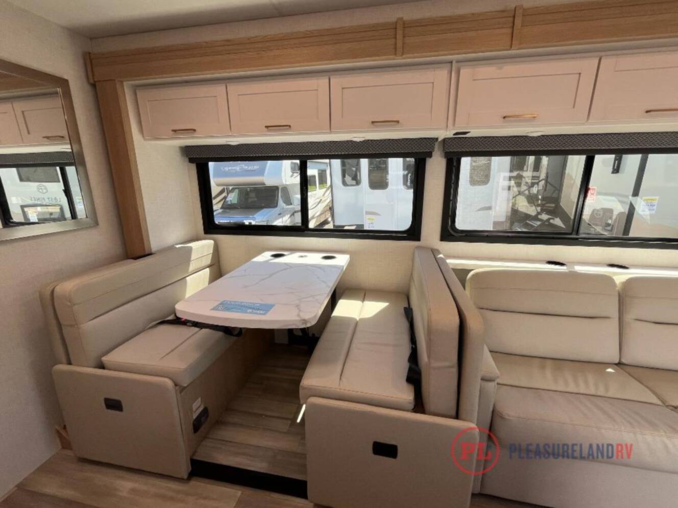 A photo of this 2027 Thor Motor Coach Four Winds 31H