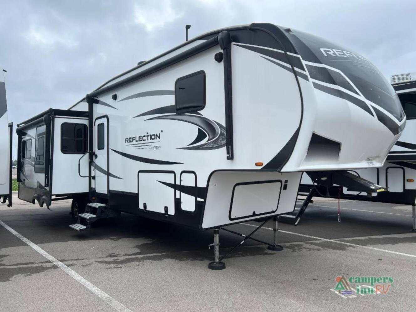 A photo of this 2021 Grand Design Reflection 337RLS