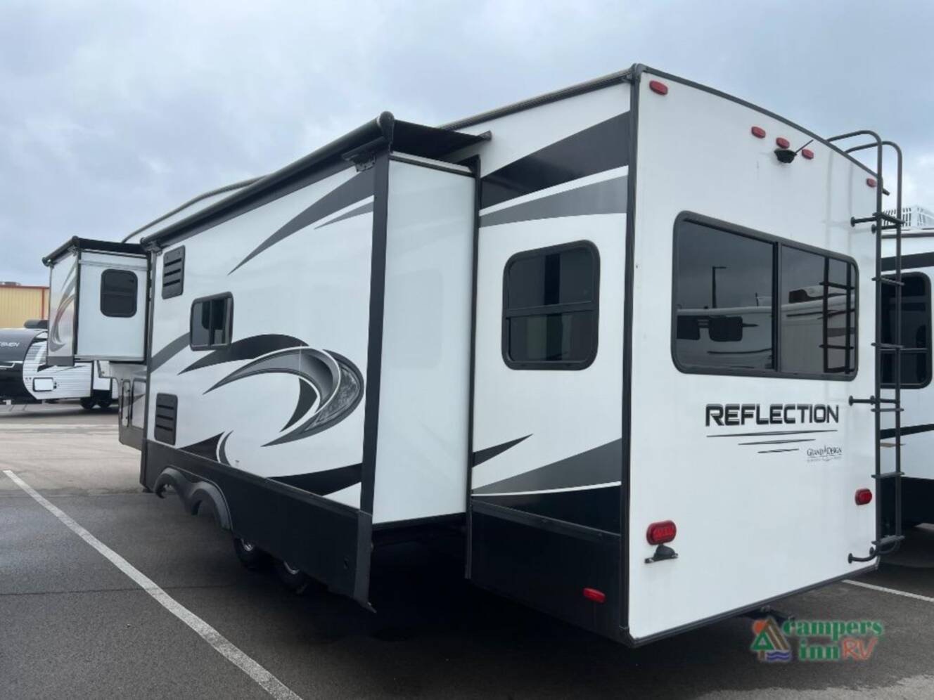 A photo of this 2021 Grand Design Reflection 337RLS