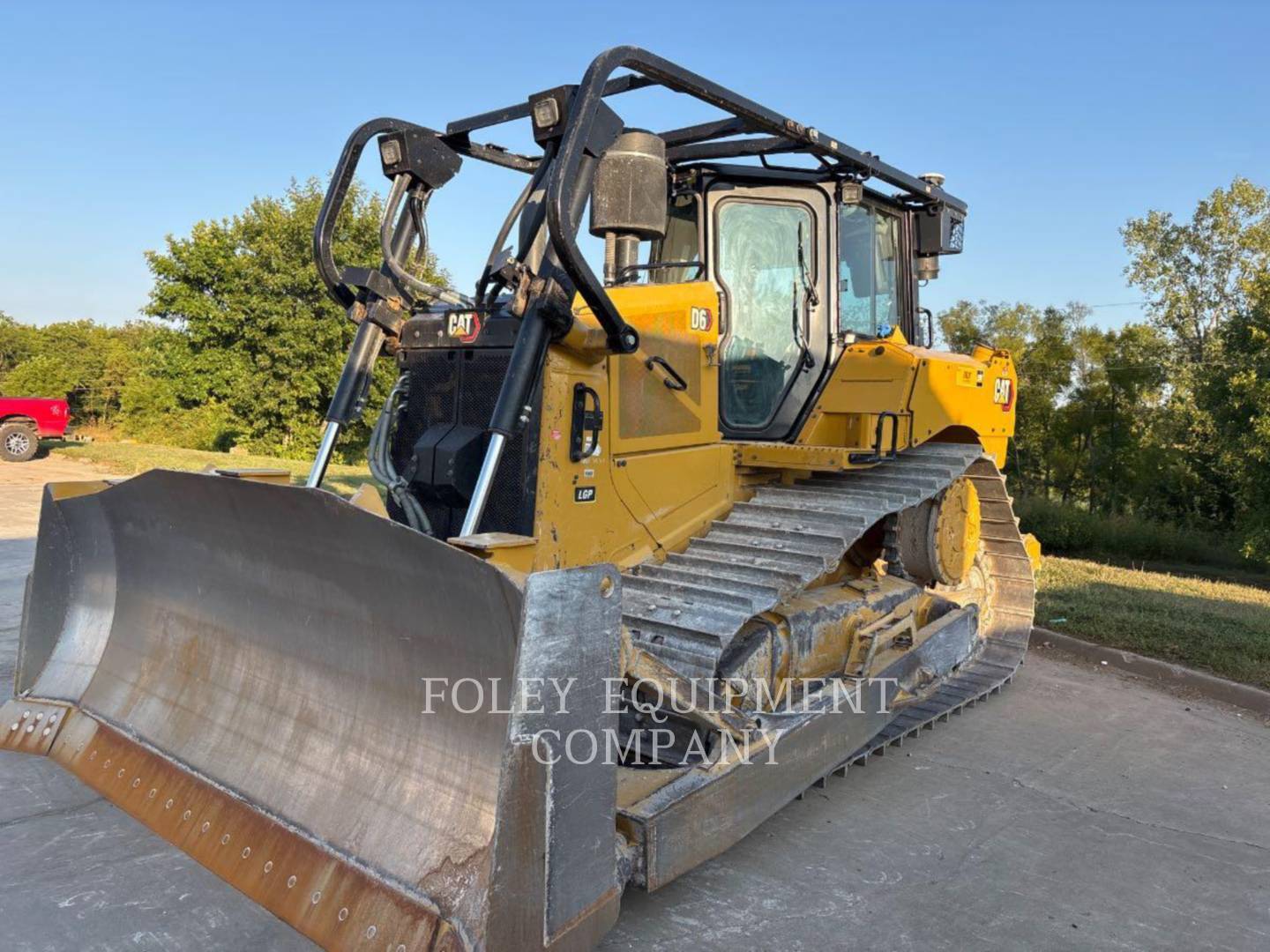 2024 CAT D6-20P30I in Wichita, KS