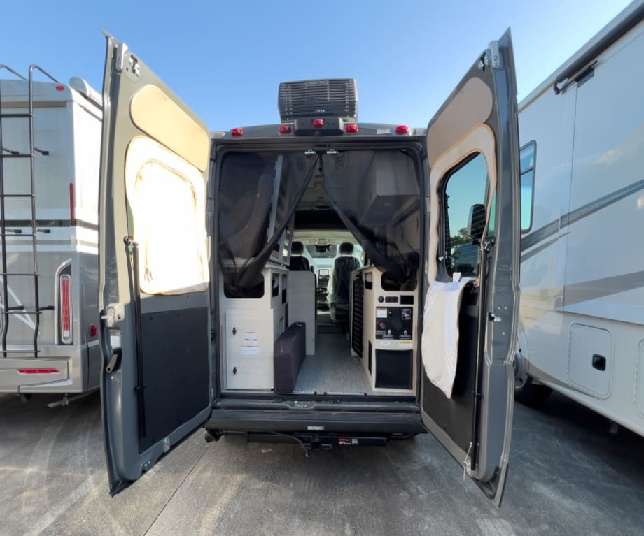 2027 Winnebago SOLIS POCKET BUT36A in fort myers FL