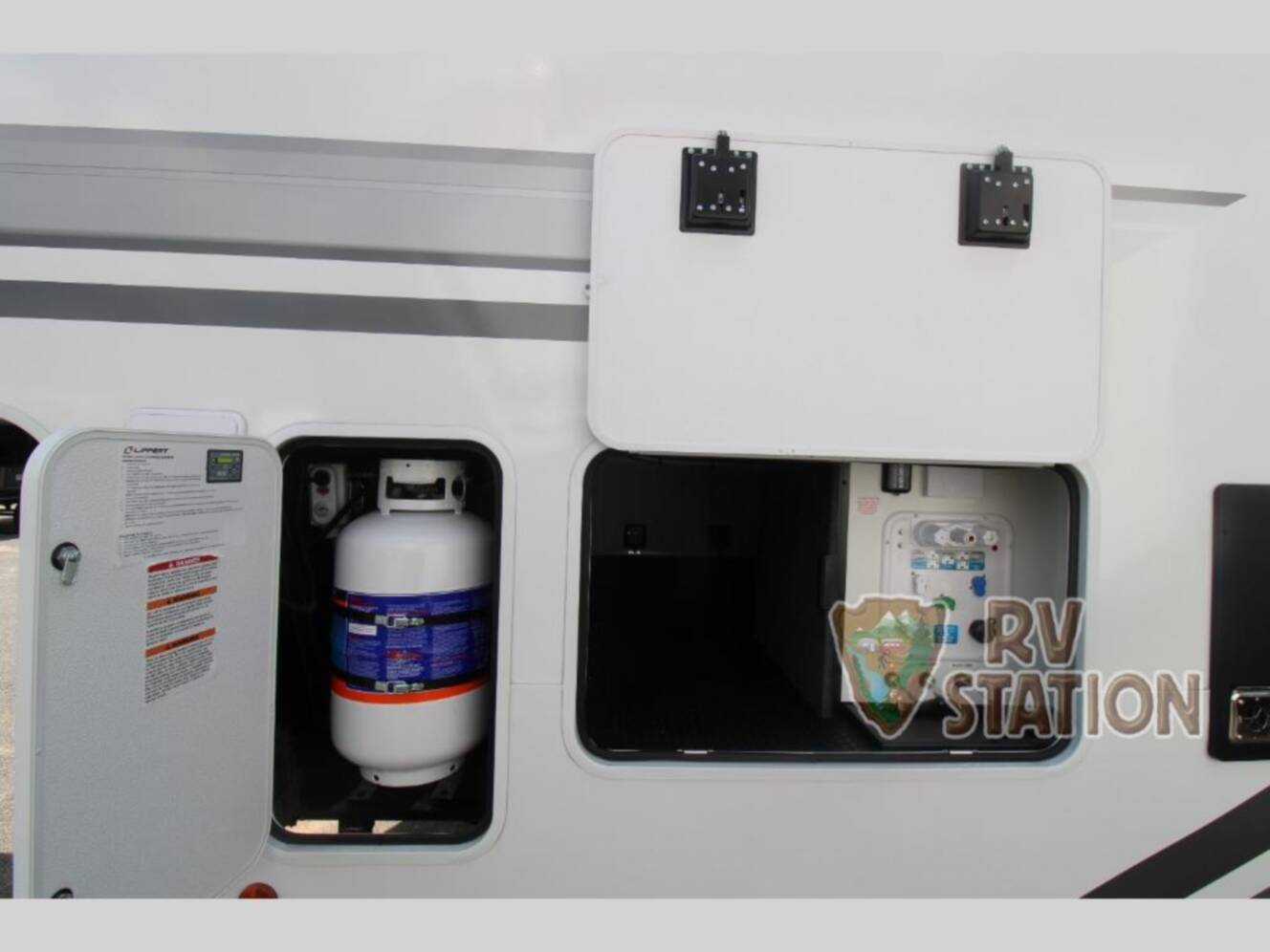 A photo of this 2027 Alliance Rv Avenue All-Access 29RL