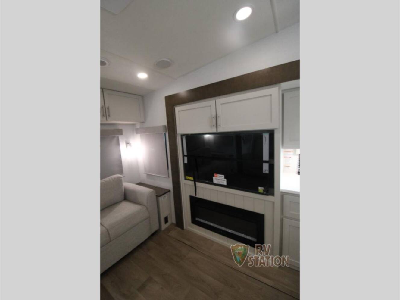 A photo of this 2027 Alliance Rv Avenue All-Access 29RL